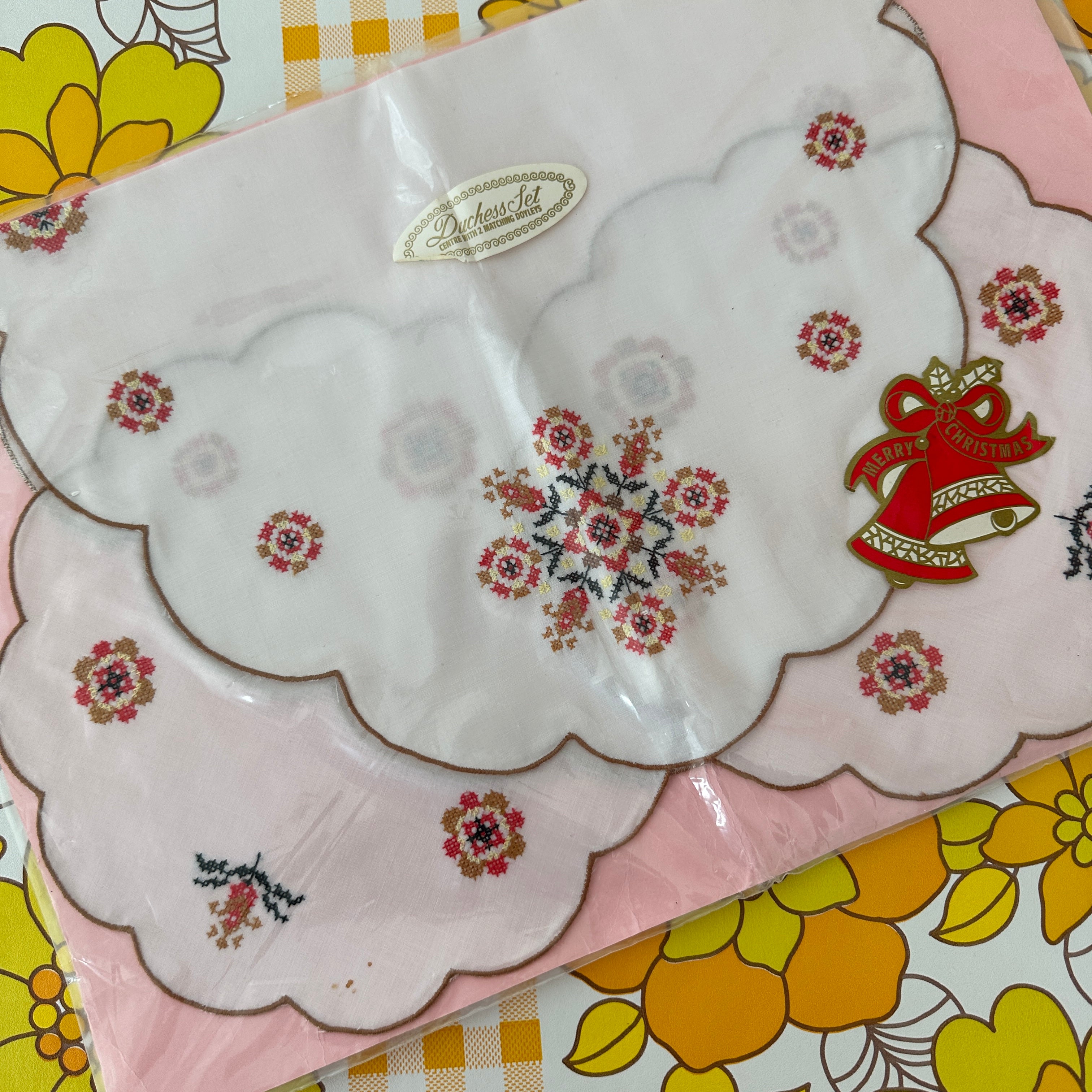 Beautiful Vintage Doily SET