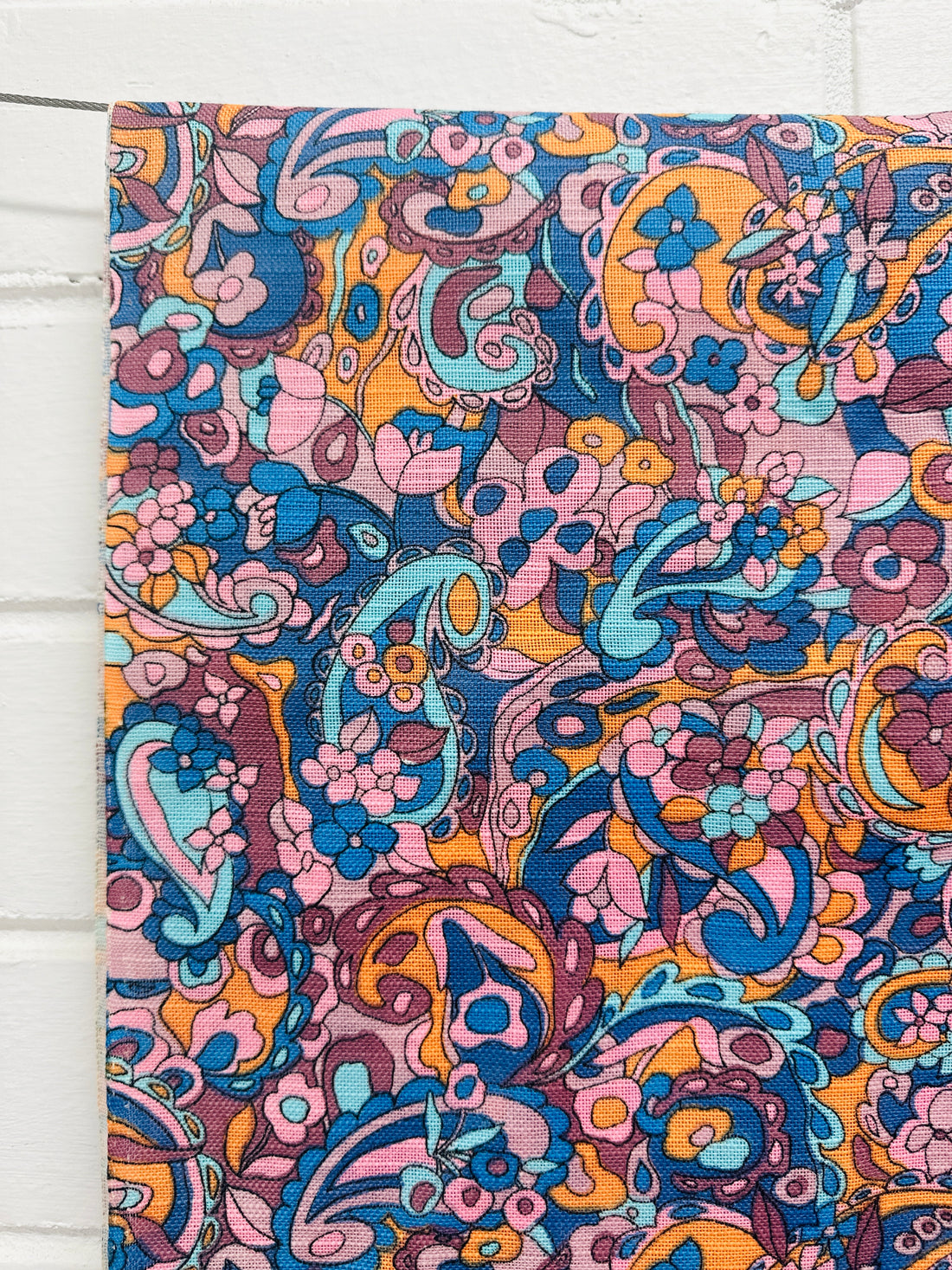 260cms Amazing Retro VINTAGE Cotton Fabric Stunning