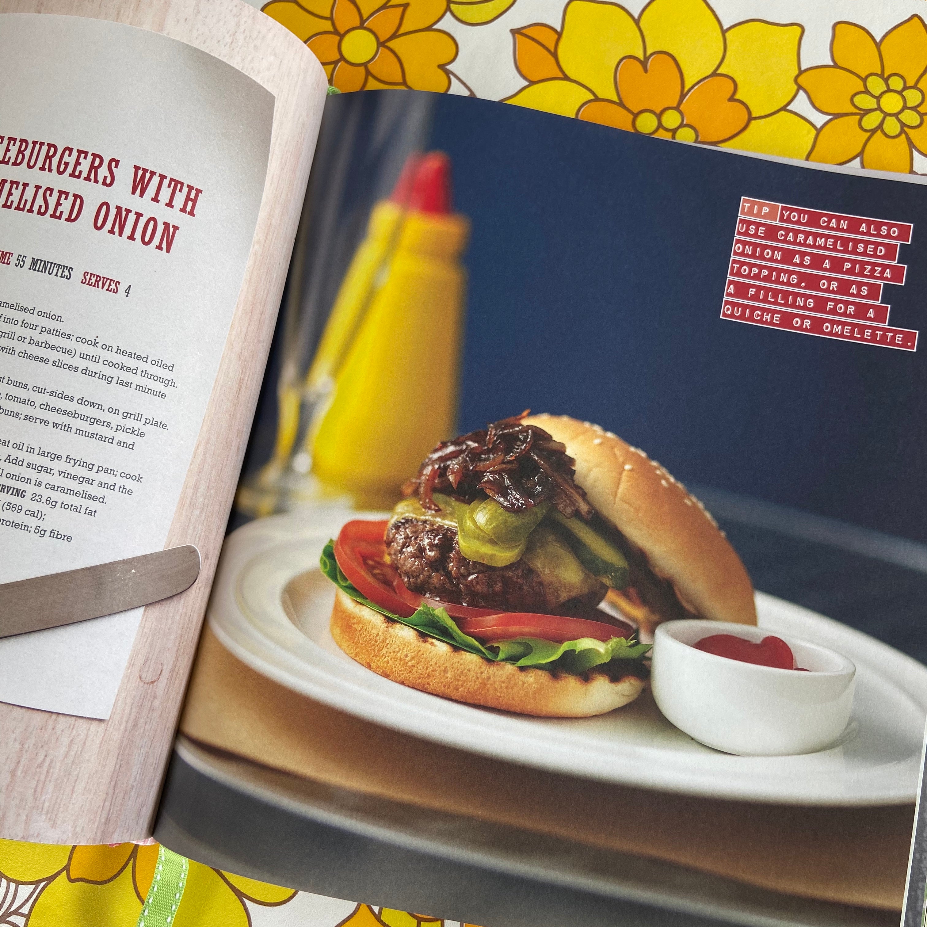 The Retro Cookbook Women's Weekly BEAUTIFUL Hard COVER Book