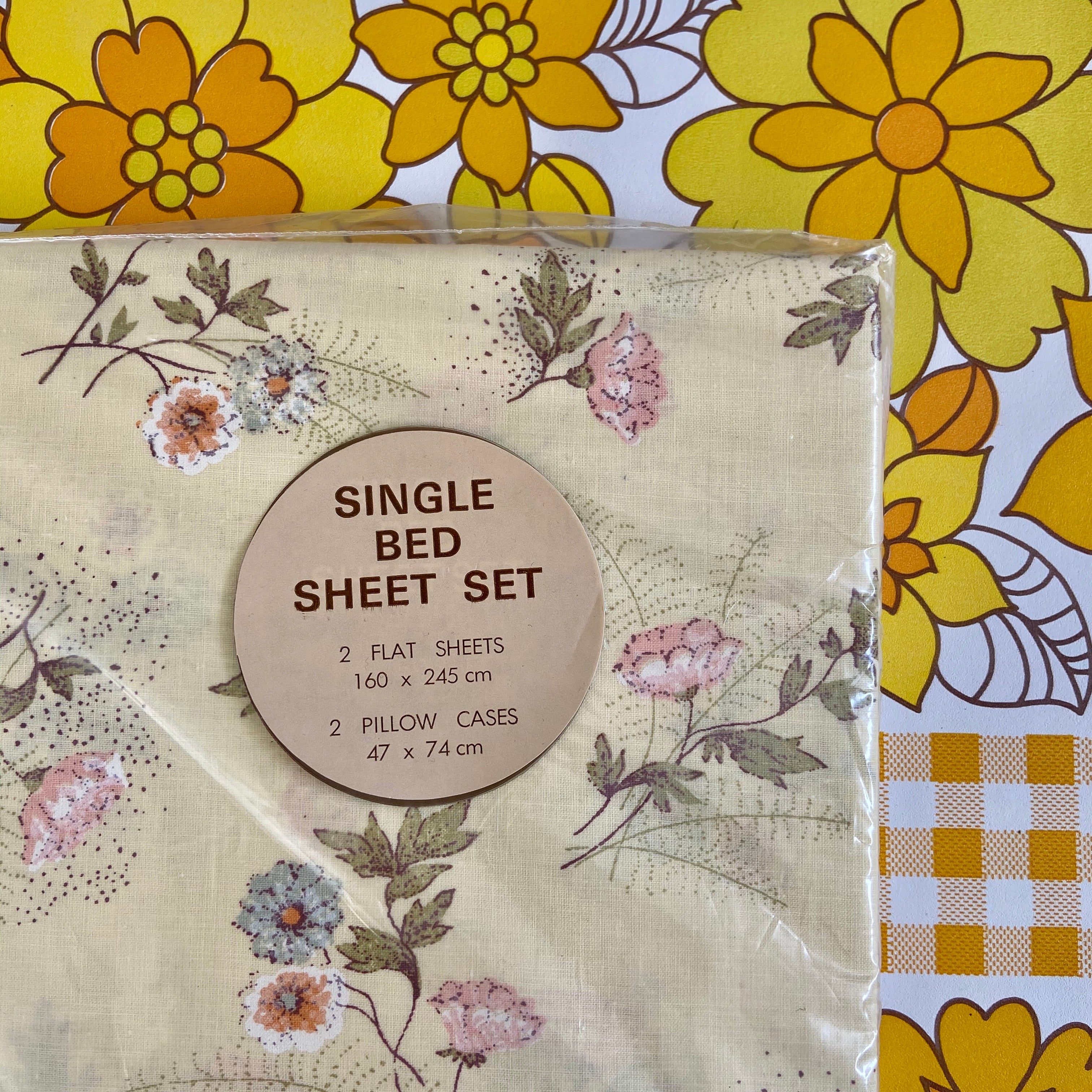 UNUSED Single BED Sheet Set in Packaging 2 Flat & 2 Pillow Cases