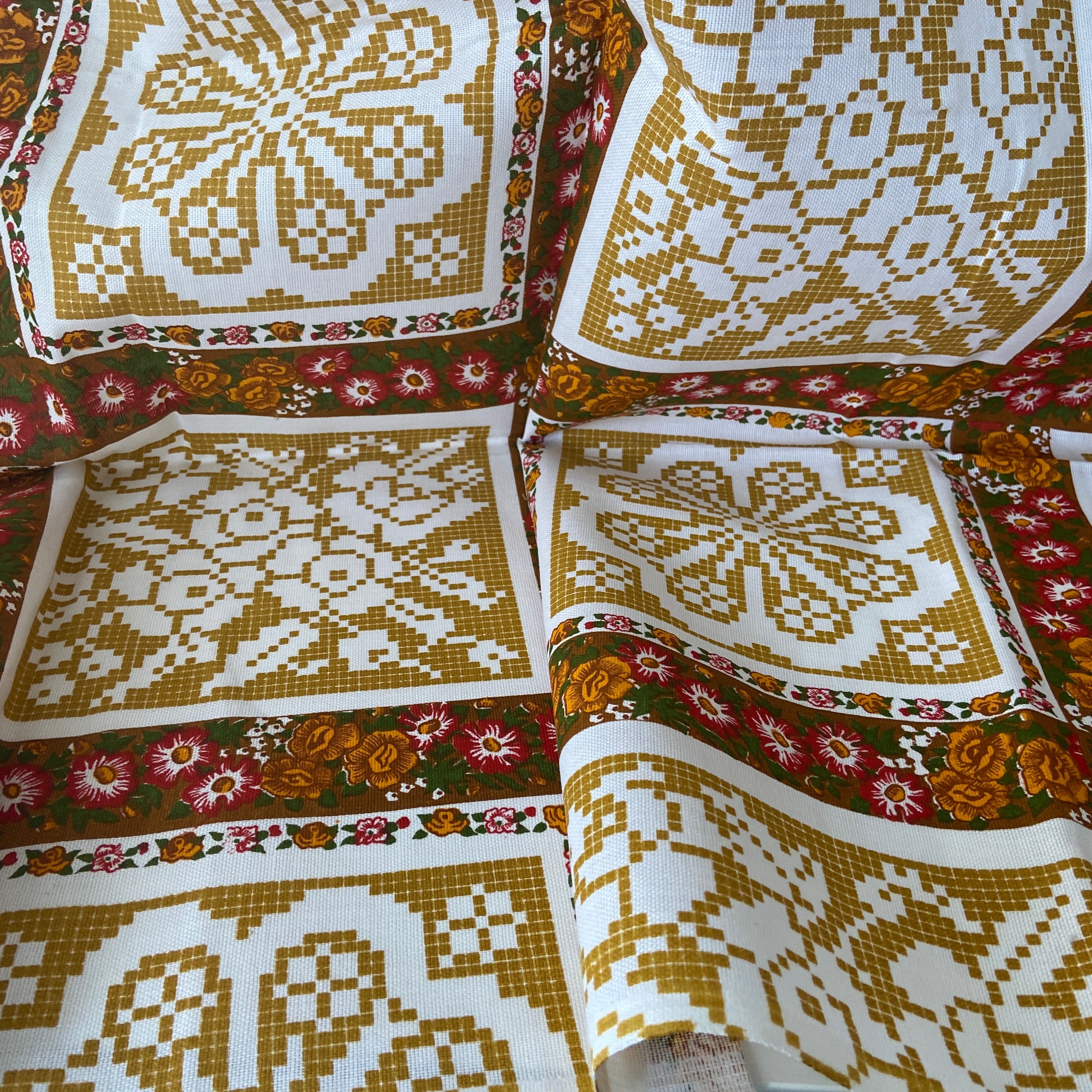 All Cotton UNUSED Table Cloth Tag VINTAGE Kitchen