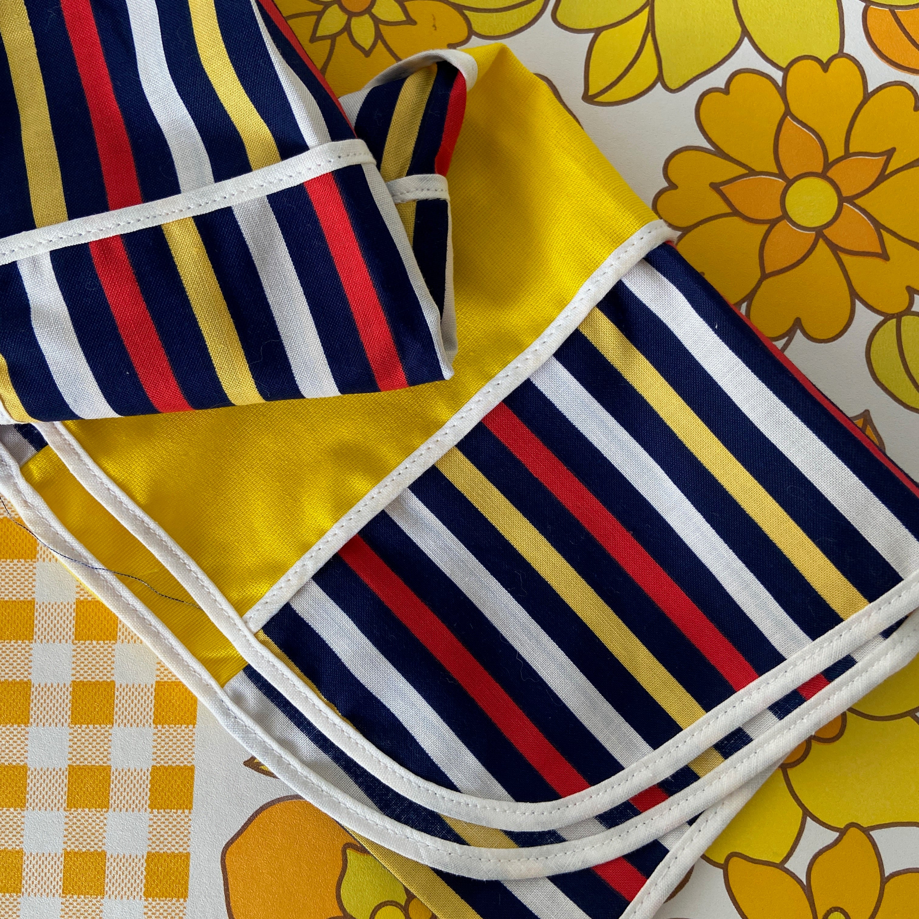 All Cotton UNUSED Apron RETRO Kitchen Vintage