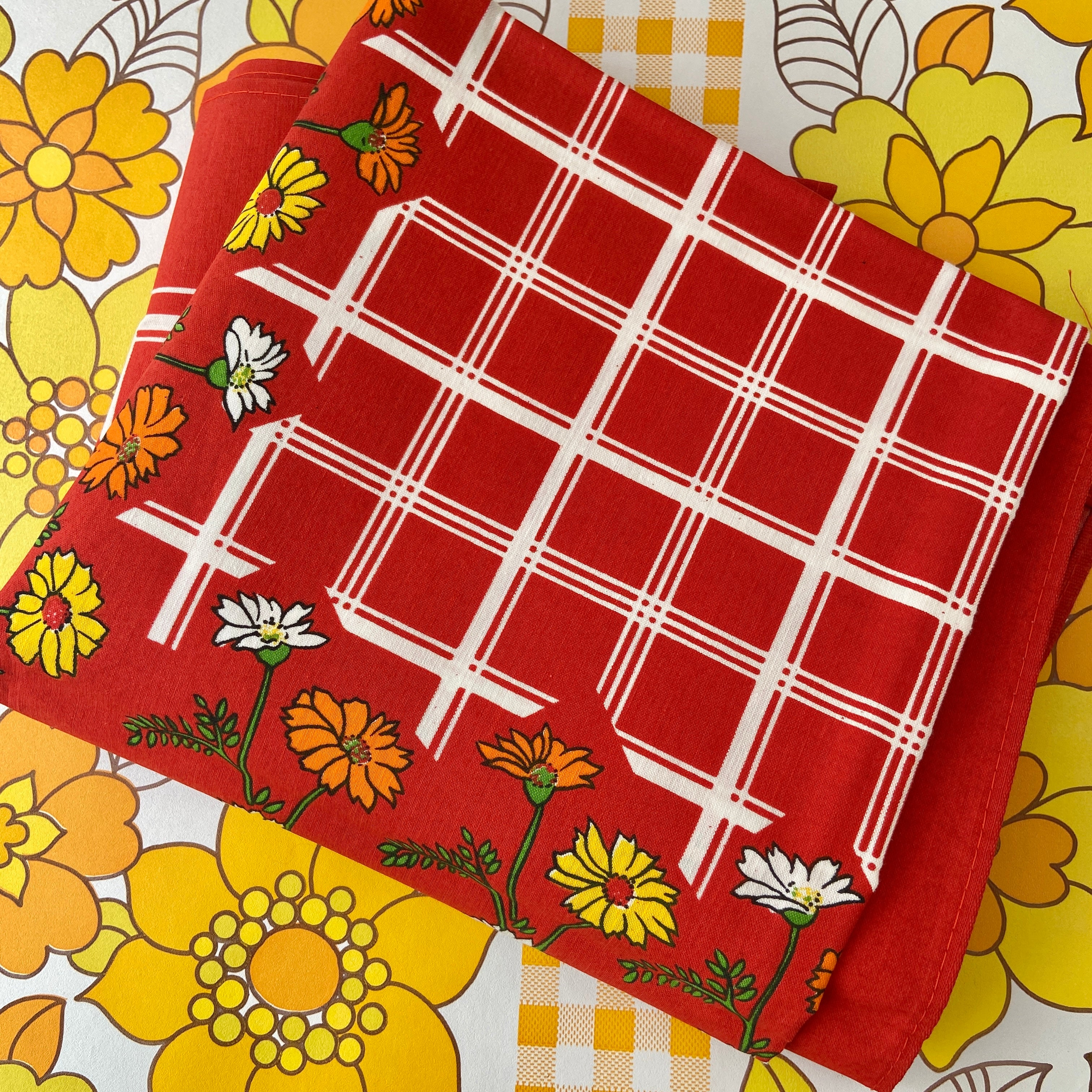 As New Vintage Table Cloth RED Checked Floral Pattern Caravan