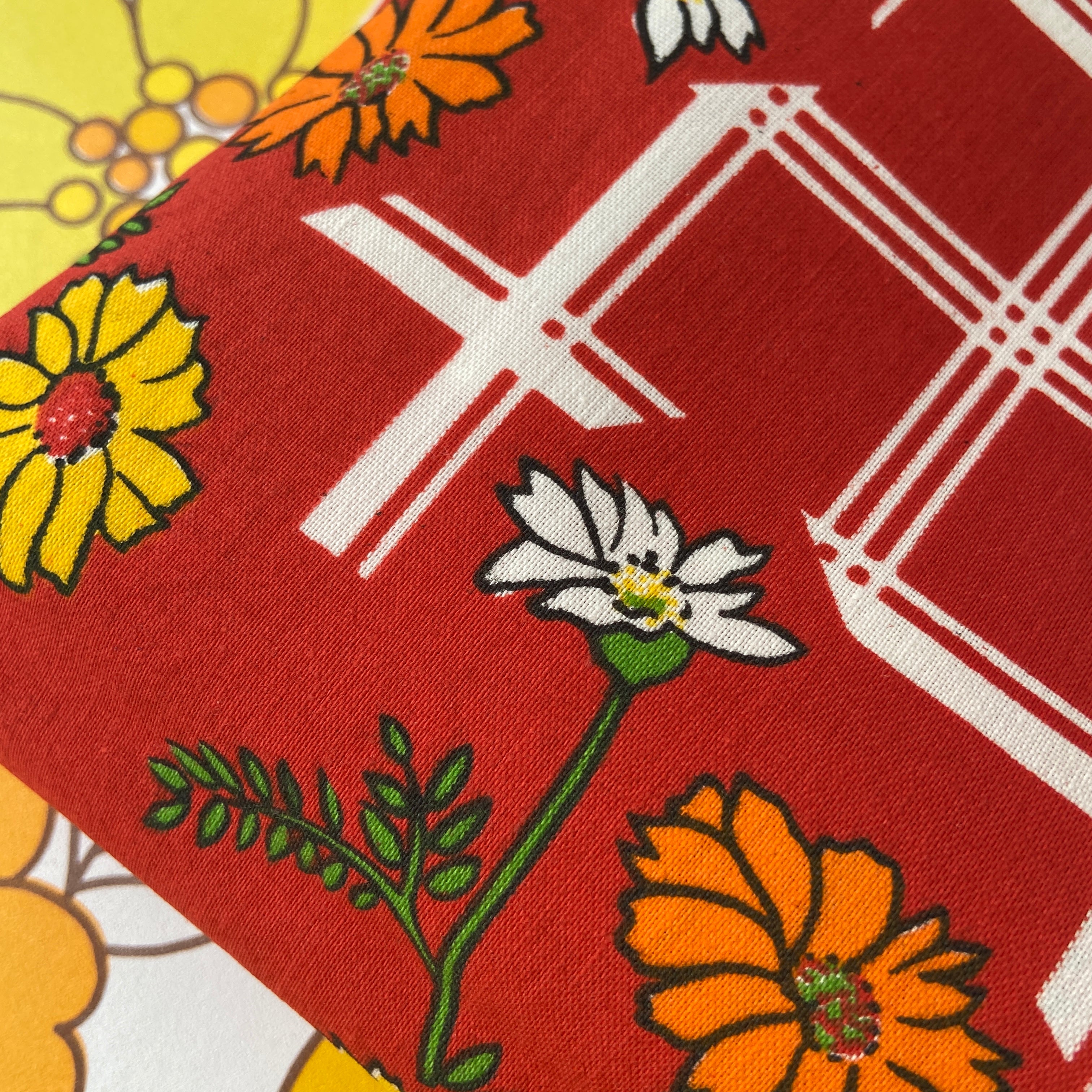 As New Vintage Table Cloth RED Checked Floral Pattern Caravan