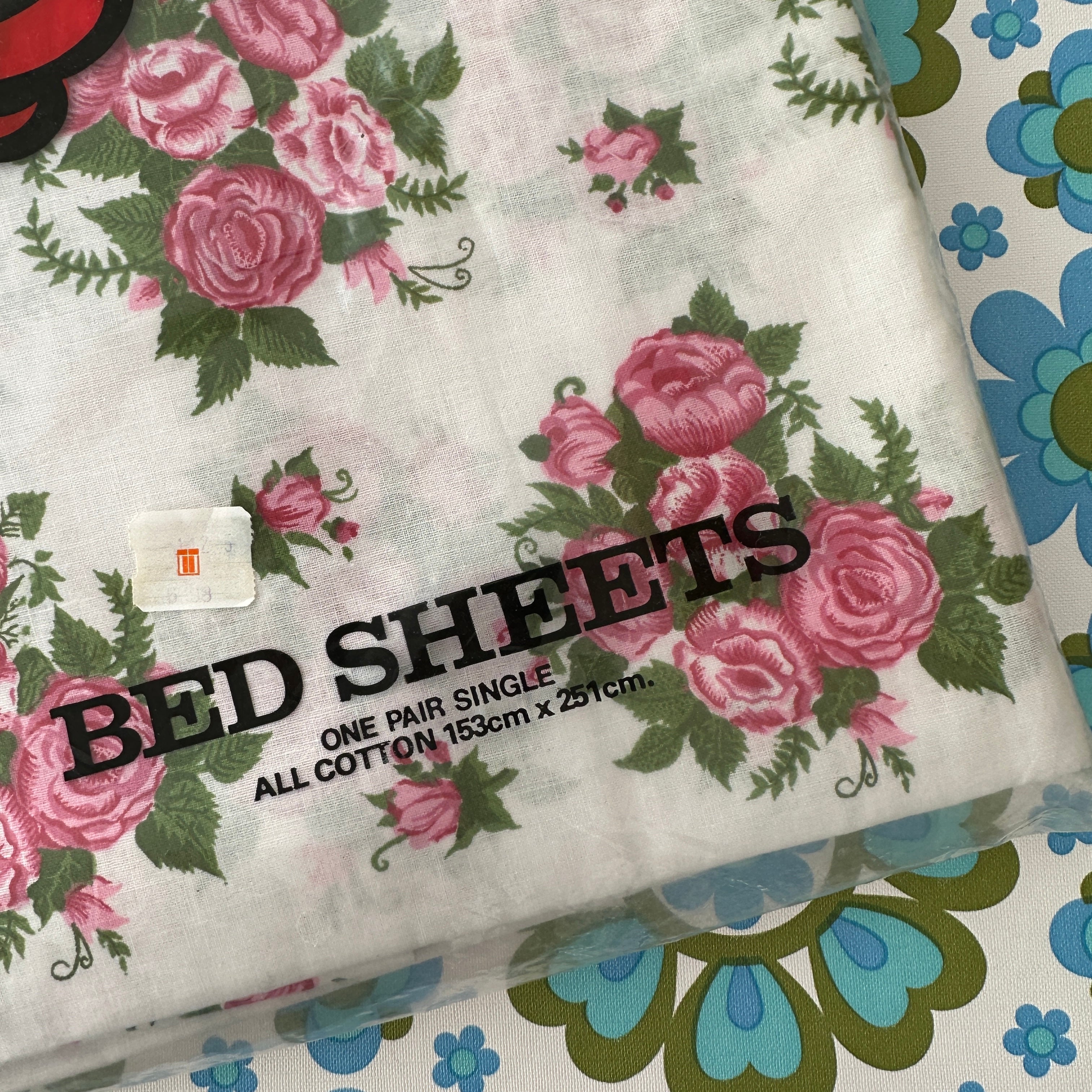 251cms UNUSED Vintage Cotton Sheet ONE