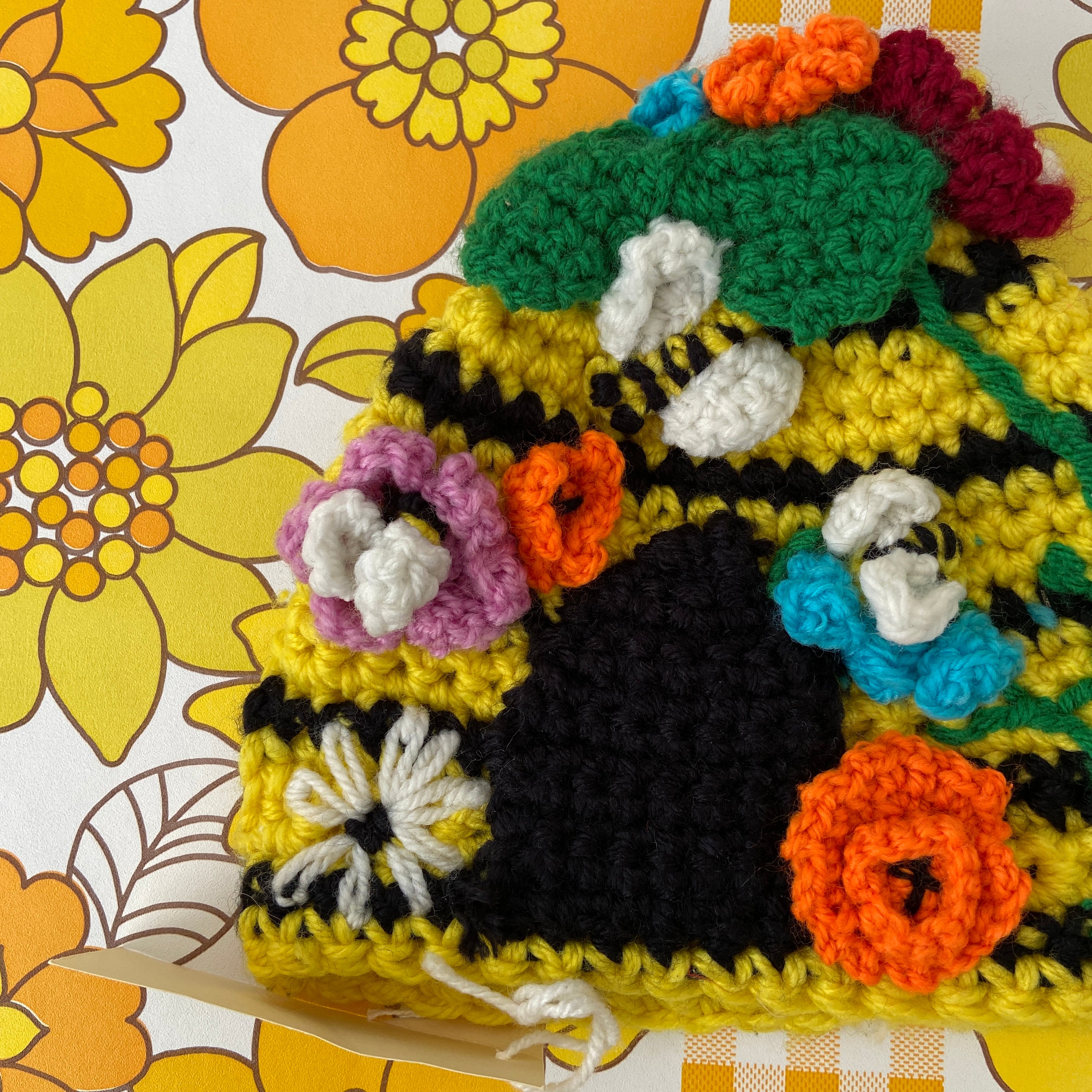 HANDMADE New Knitted Tea Cosy BEAUTIFUL