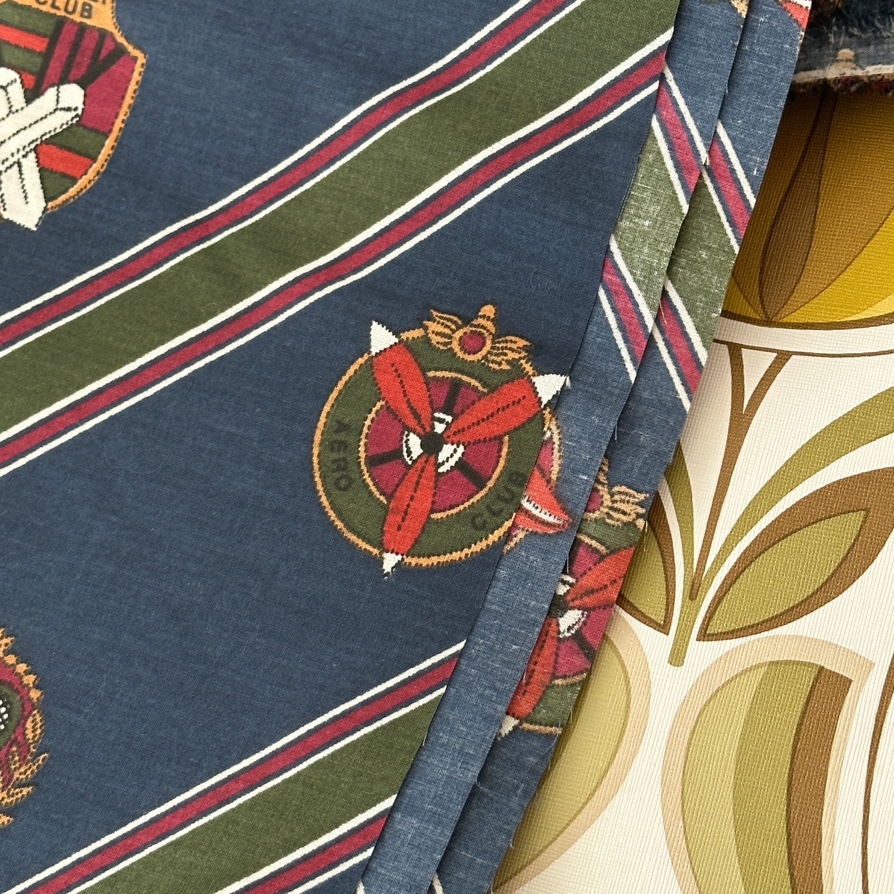 250cms VINTAGE Cricket Club FABRIC Retro