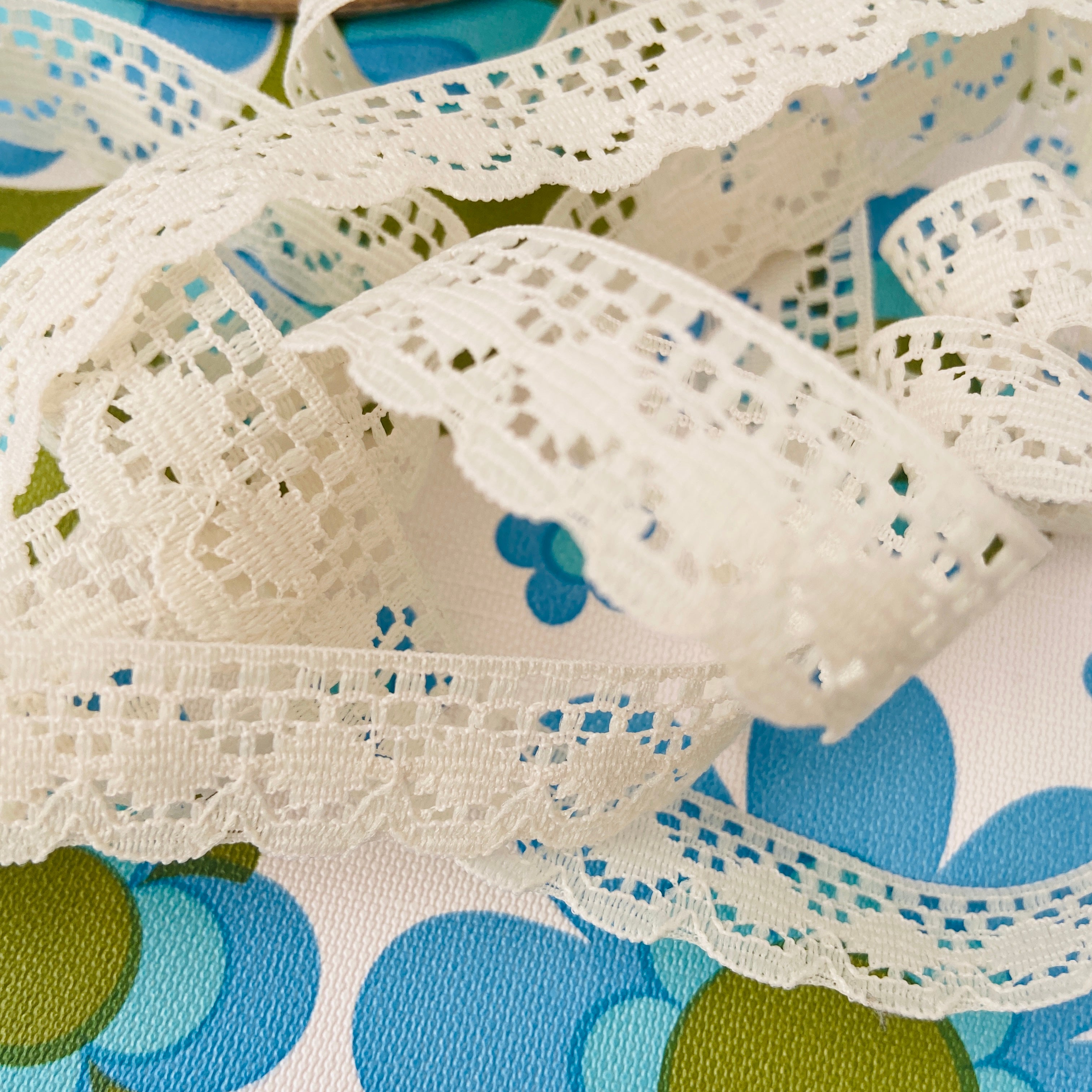 165 metres FULL ROLL Ribbon Lace