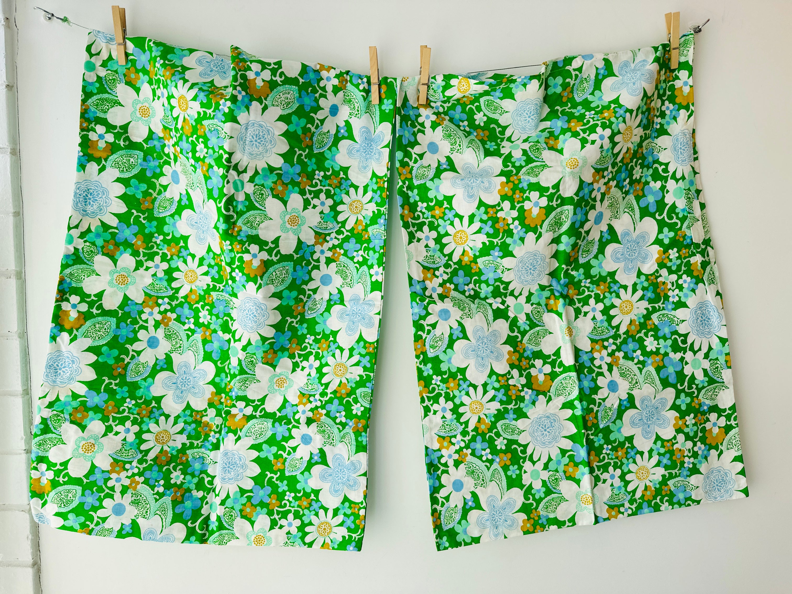 Pair of Cotton UNUSED Vintage Green :Pillow Cases