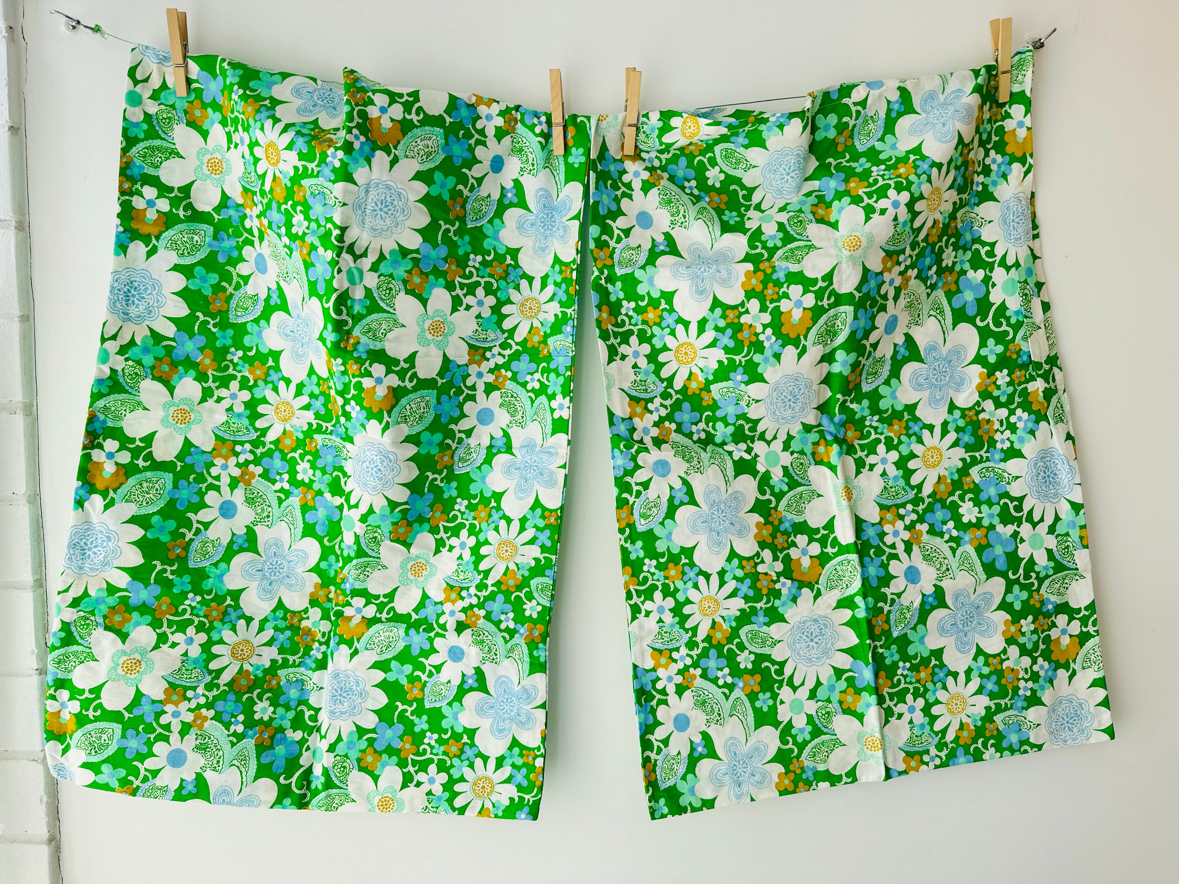 Pair of Cotton UNUSED Vintage Green :Pillow Cases