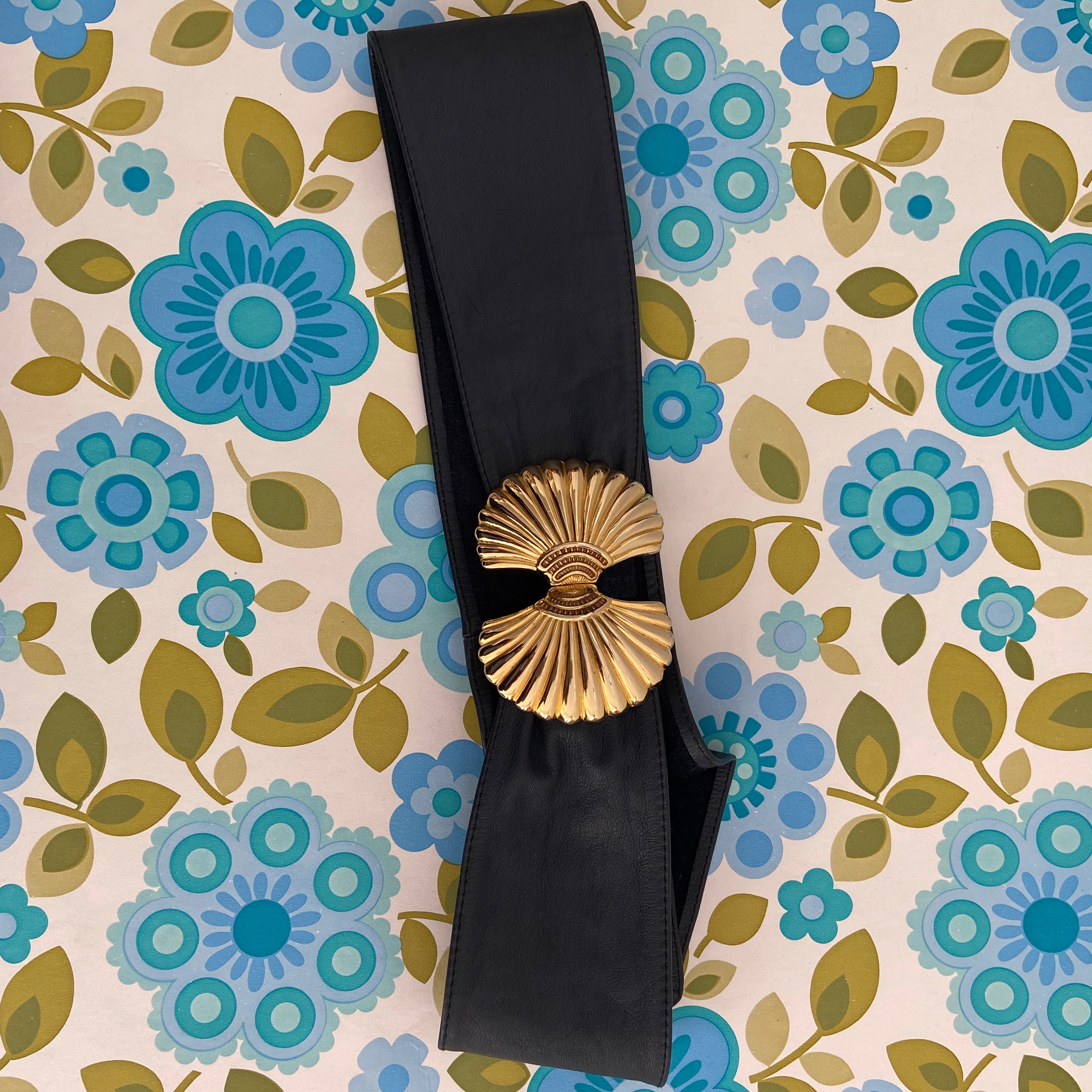 RETRO Genuine LEATHER Belt Gold Shell BUCKLE 80's