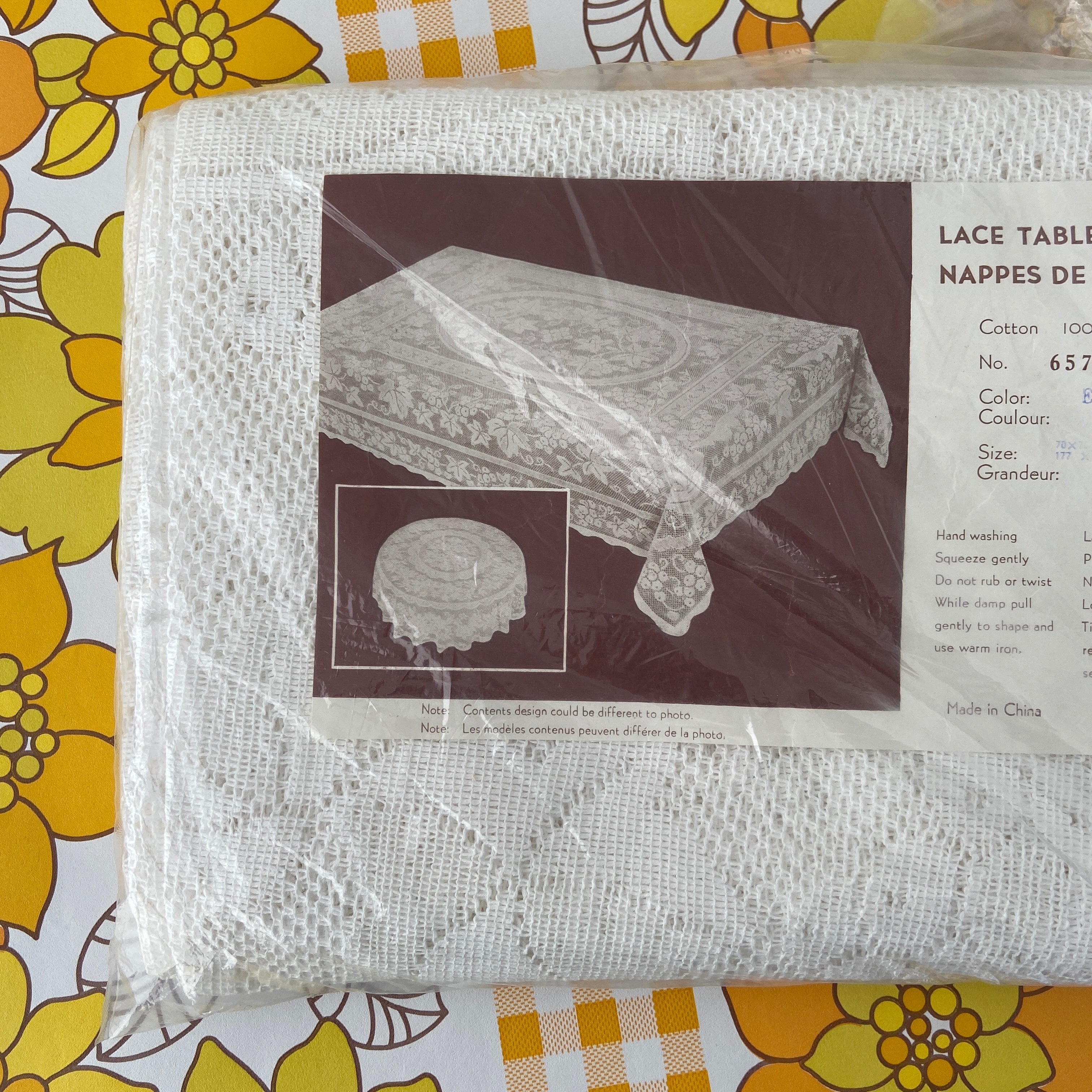 UNUSED Vintage 100% Cotton Round Table Cloth 177cms