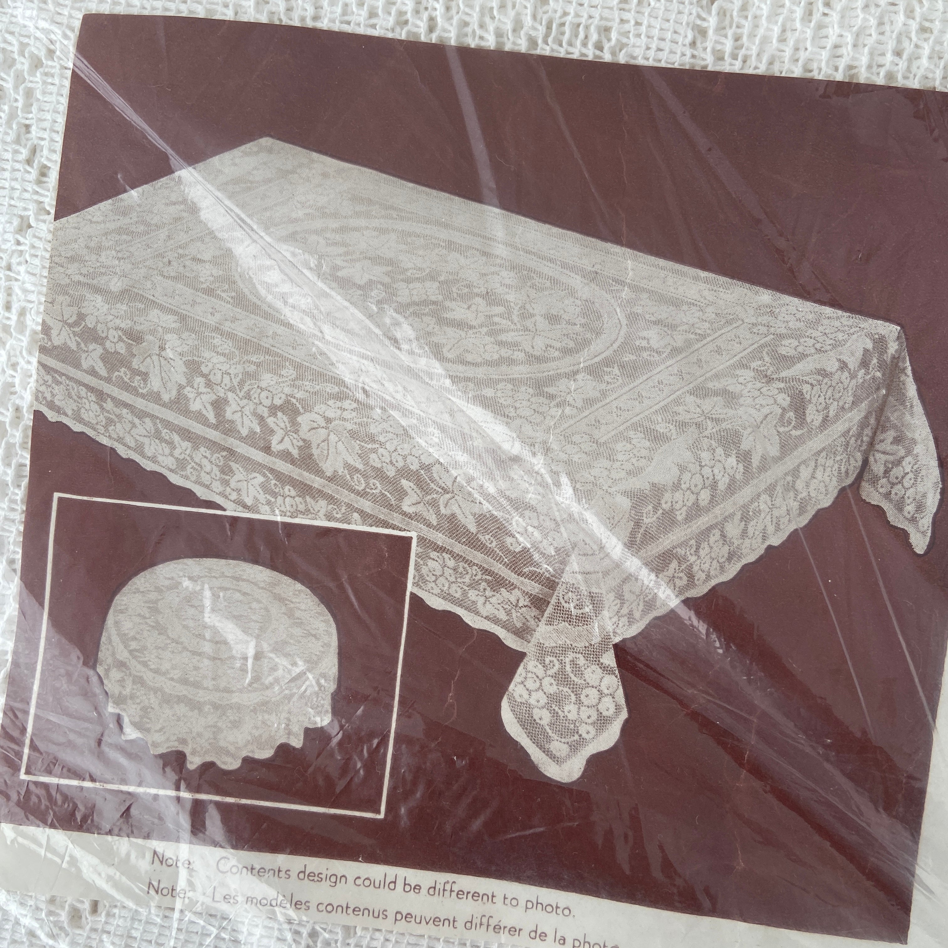 UNUSED Vintage 100% Cotton Round Table Cloth 177cms