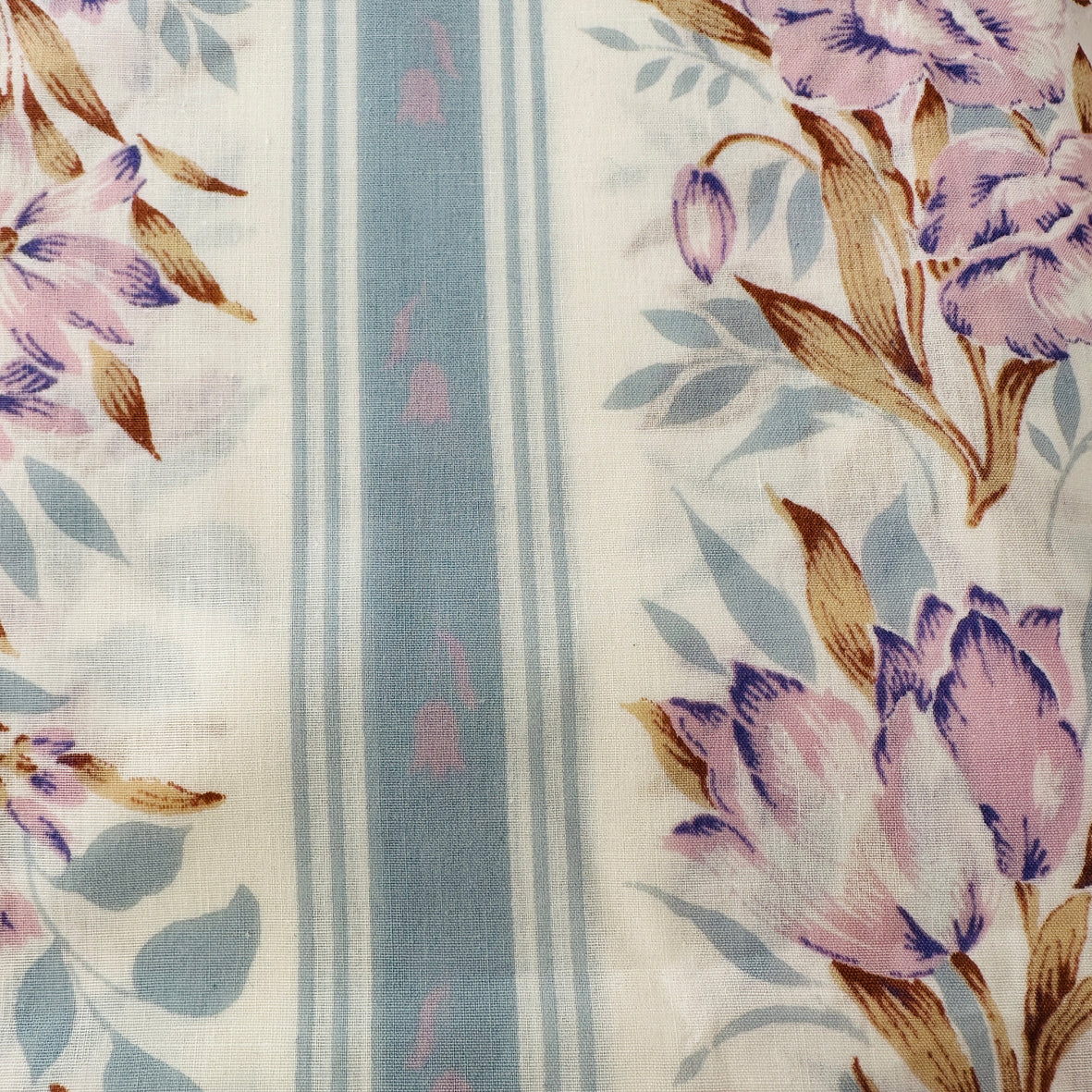 600cms Vintage Sheet Fabric 80's Floral
