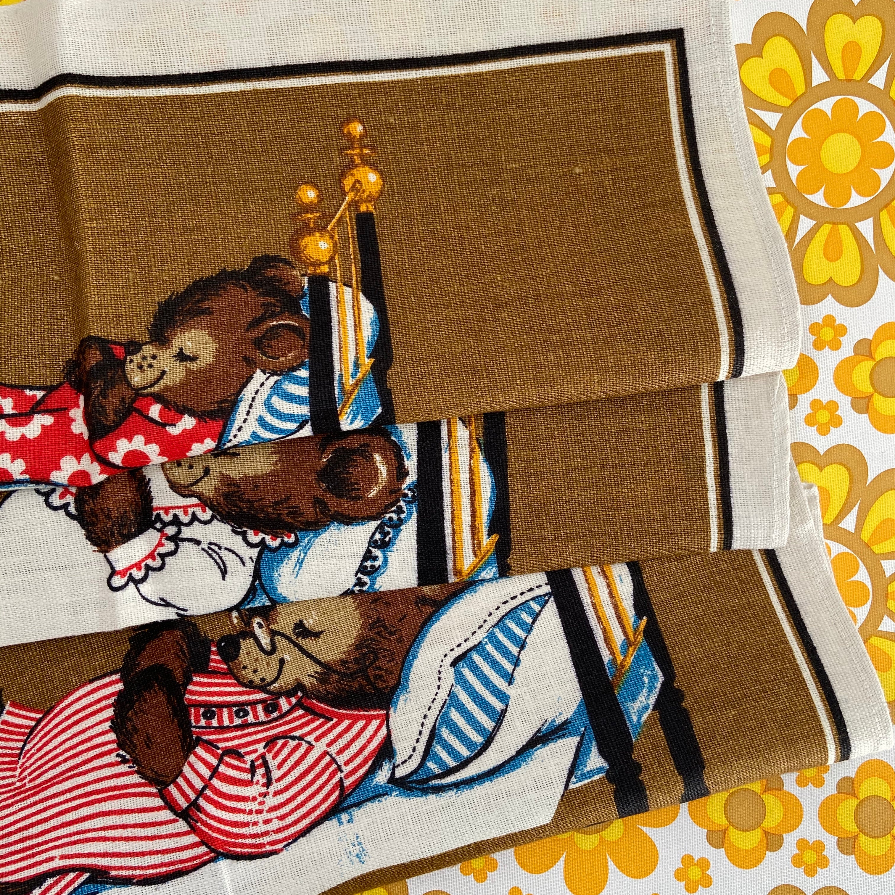 Vintage Fast Colours TEA TOWEL Bears RETRO 70's