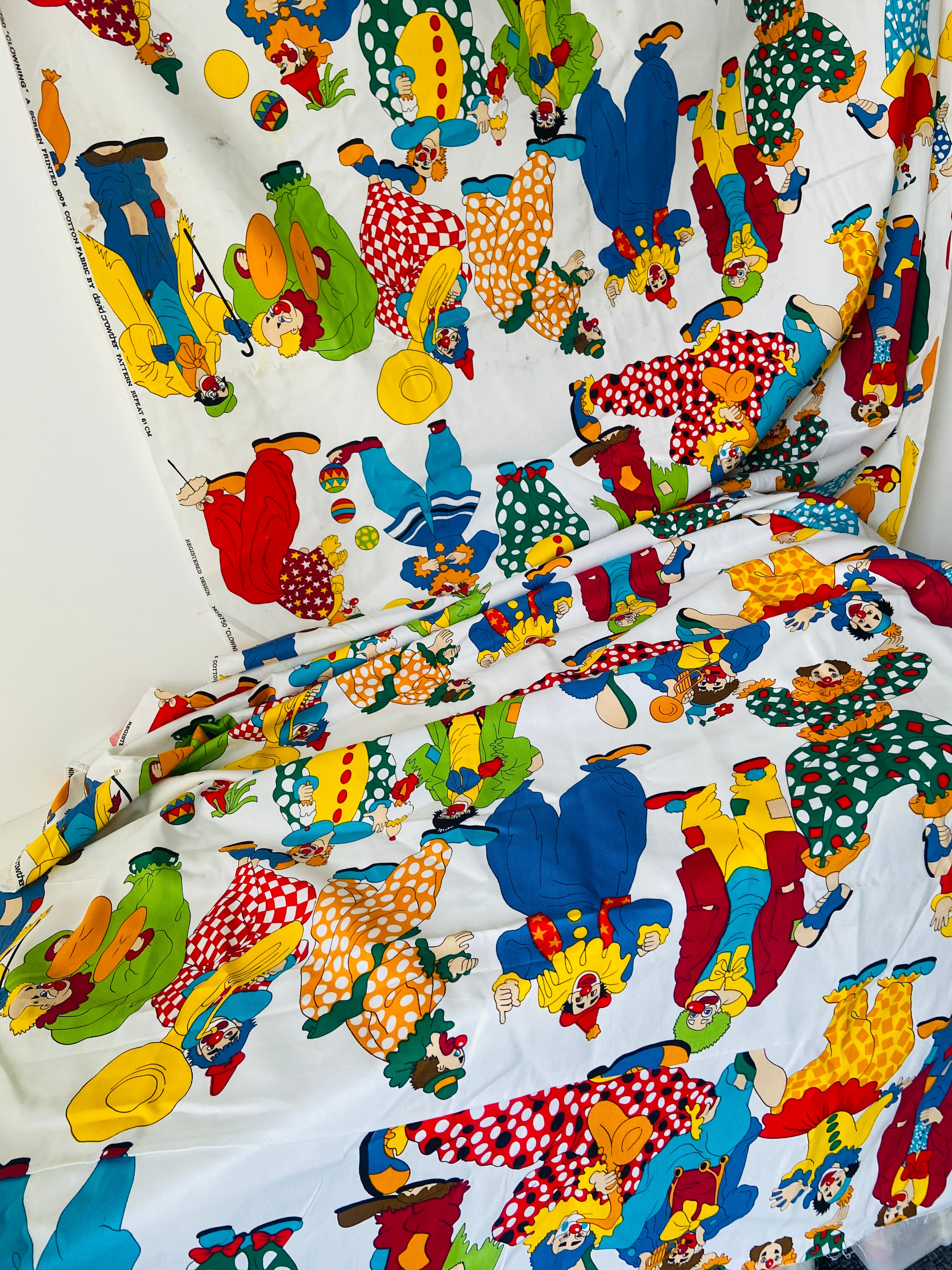 280cms Screen Printed Thick Cotton Fabric CLOWNS