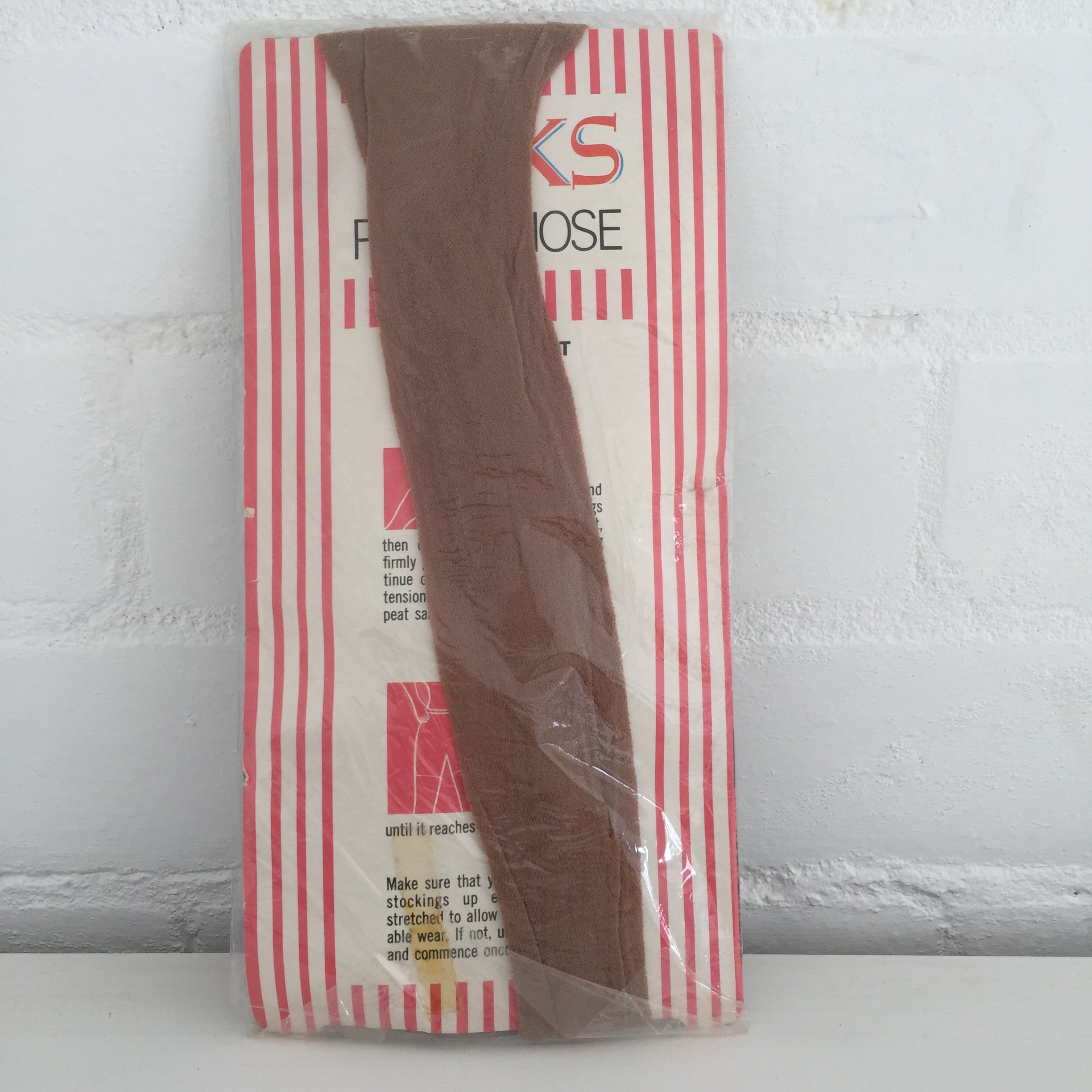 VICKS Run RESIST Vintage 70's Sexy Lady Packaging KOLOTEX Panty HOSE Desert SAND