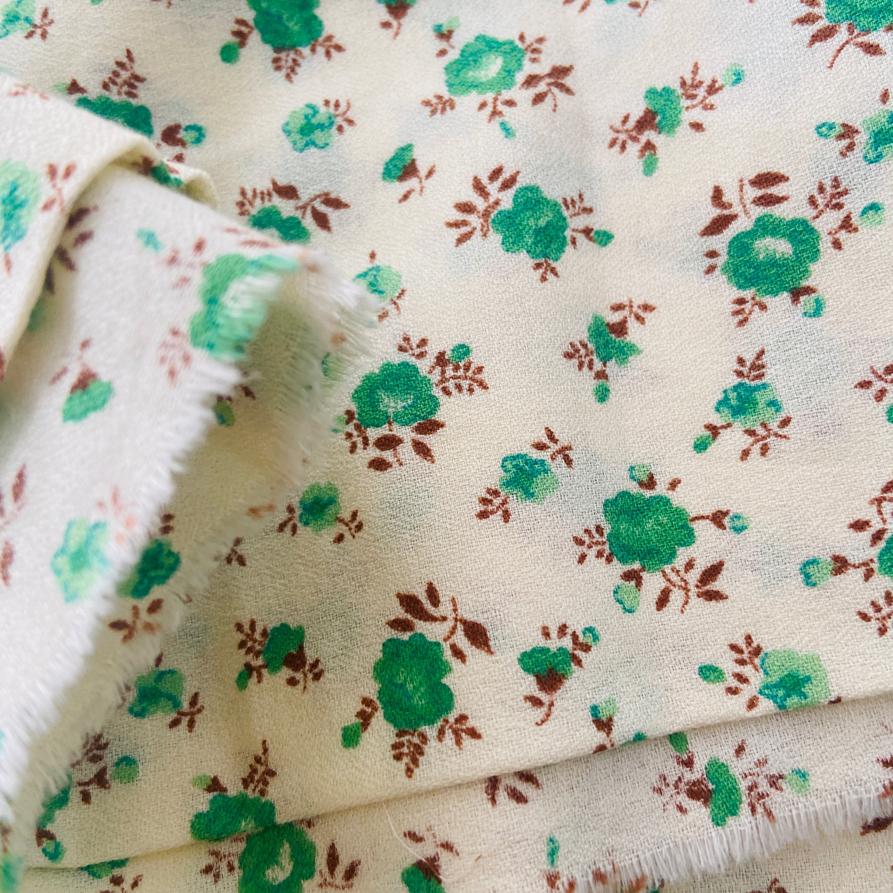 420cms Large Lot of Vintage Fabric Sweet Green