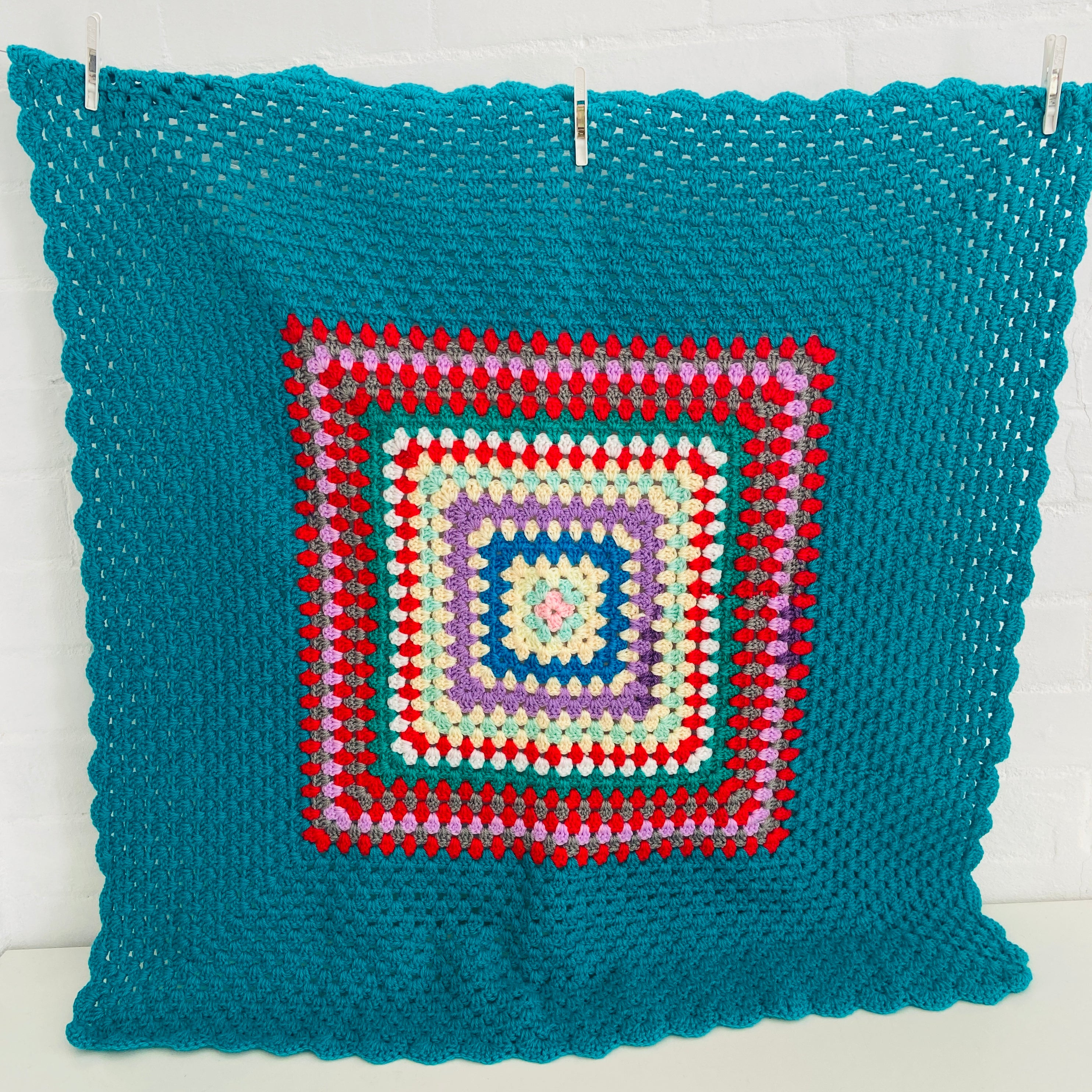 Beautiful Crochet Knitted Throw Children's ROOM Retro Decor Green & Multi Coloured