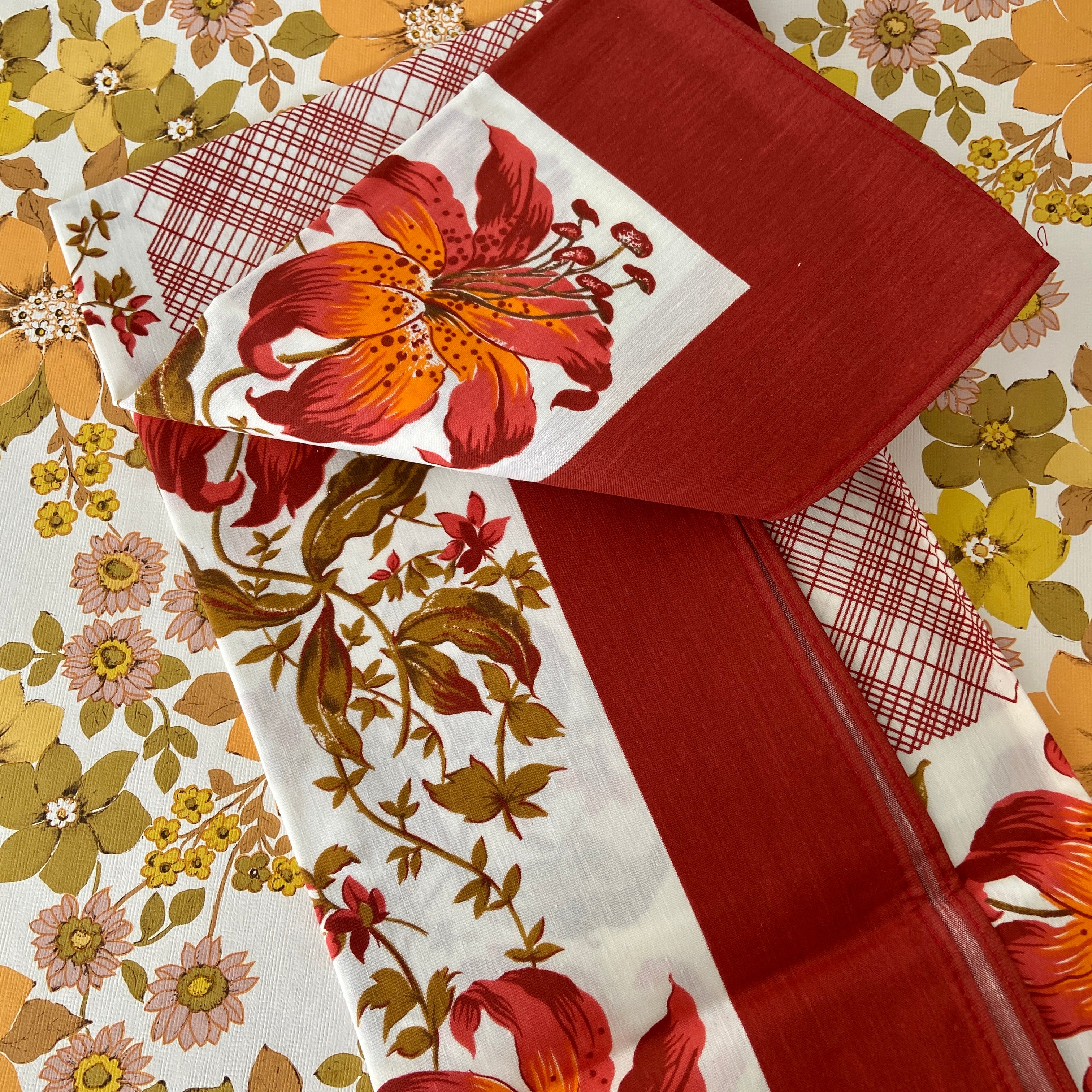 ALL COTTON Unused Table Cloth VINTAGE