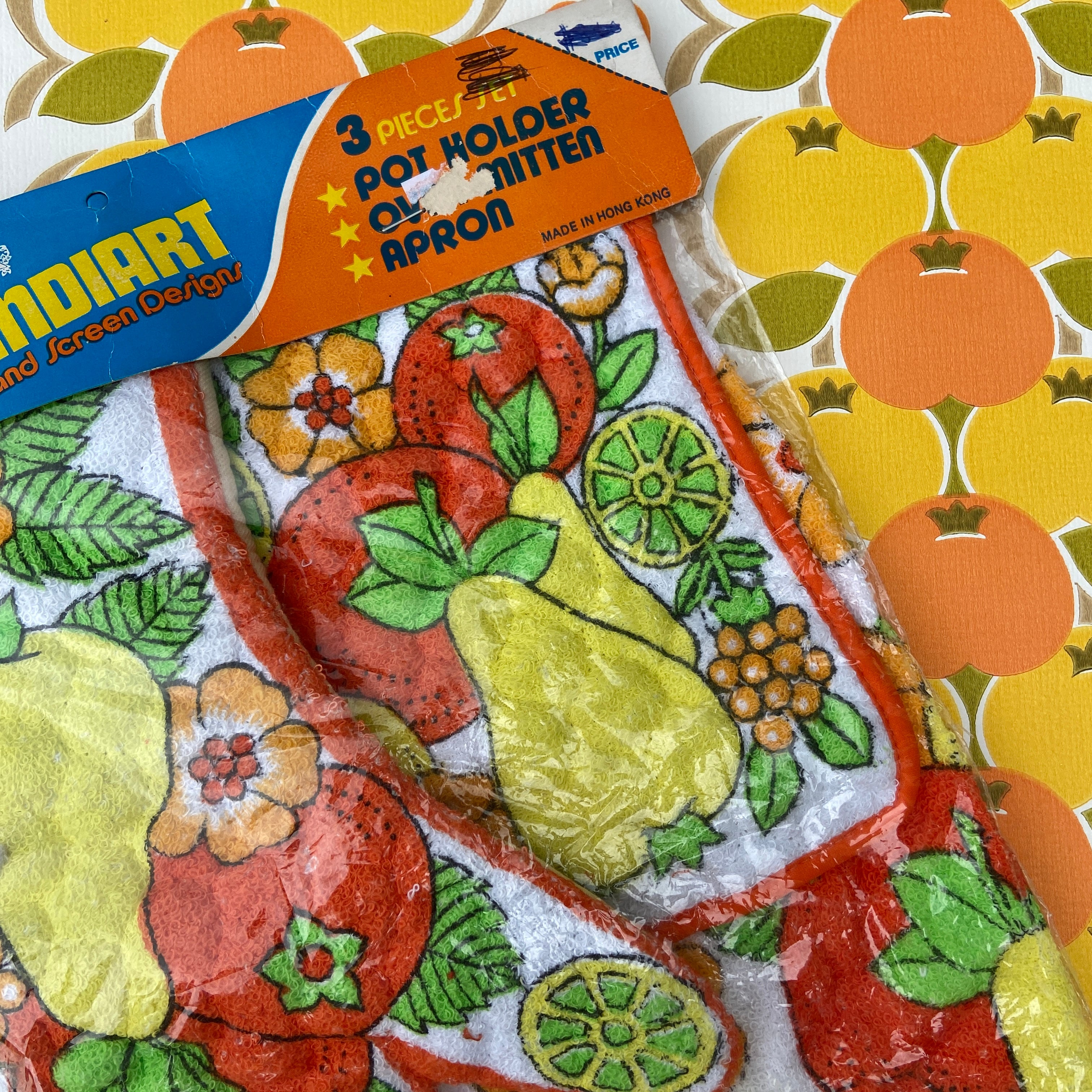 RETRO Unused Vintage Set Apron Pot Holder Oven Mitten