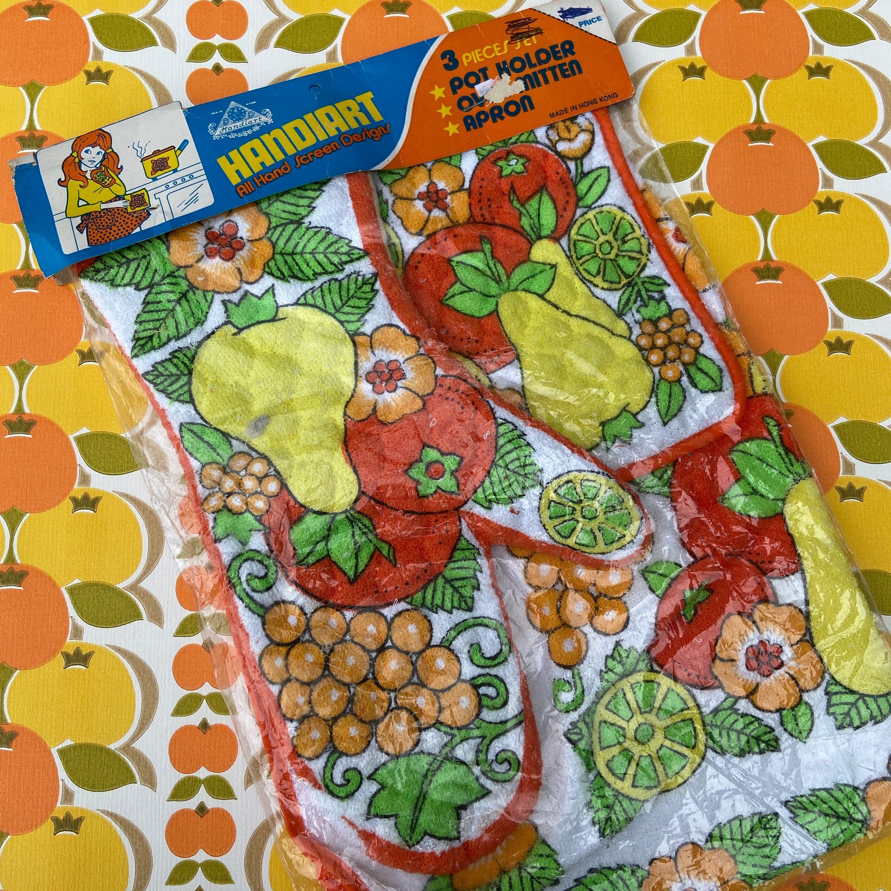 RETRO Unused Vintage Set Apron Pot Holder Oven Mitten