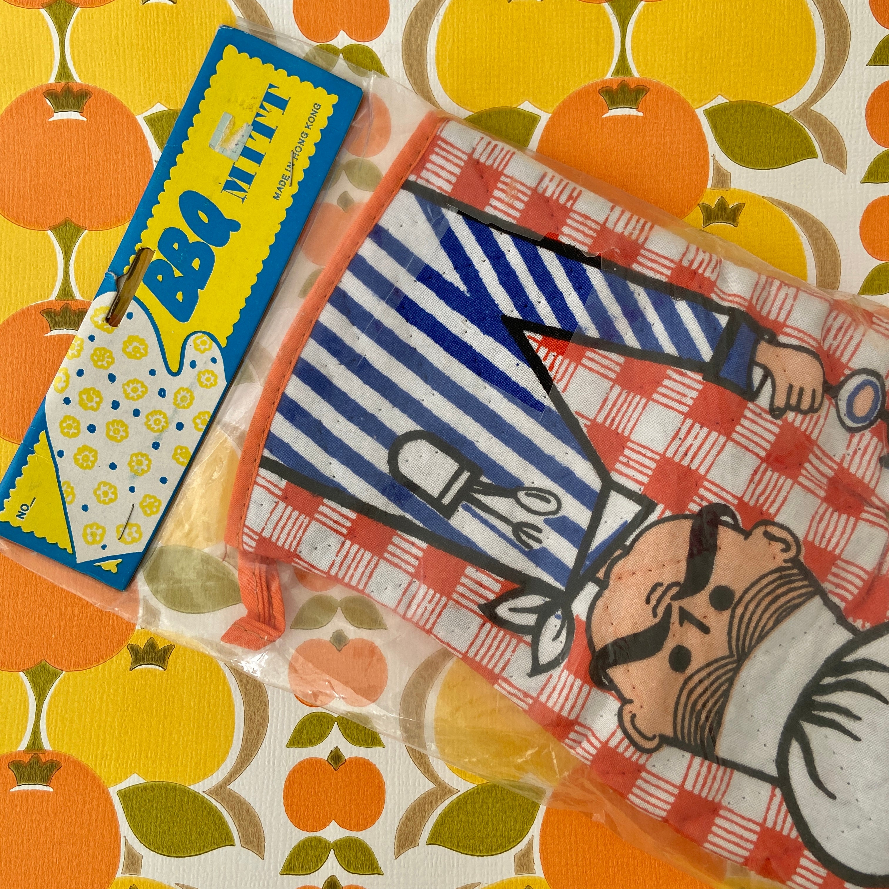RETRO Kitchen OVEN Mitt Made in Hong Kong