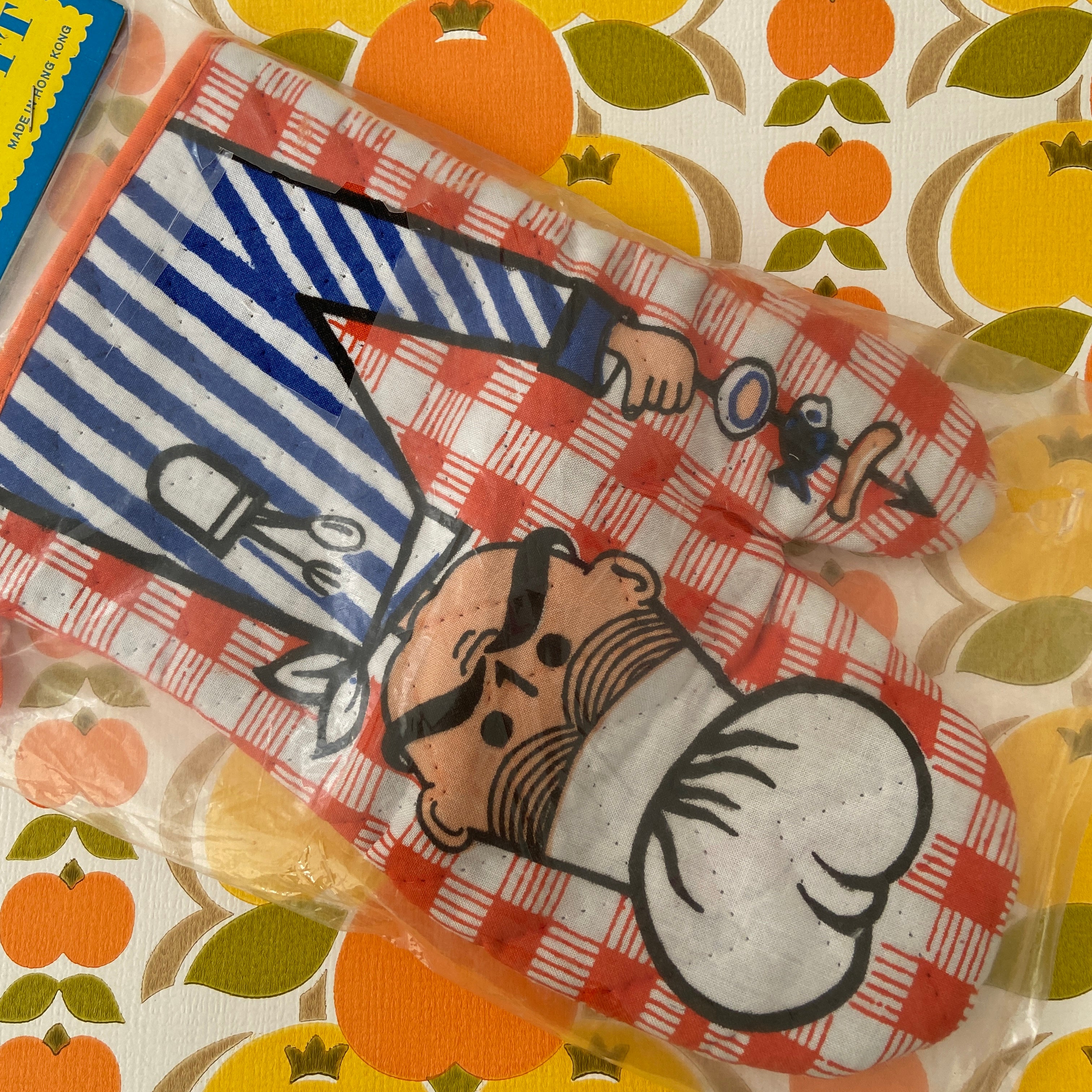 RETRO Kitchen OVEN Mitt Made in Hong Kong
