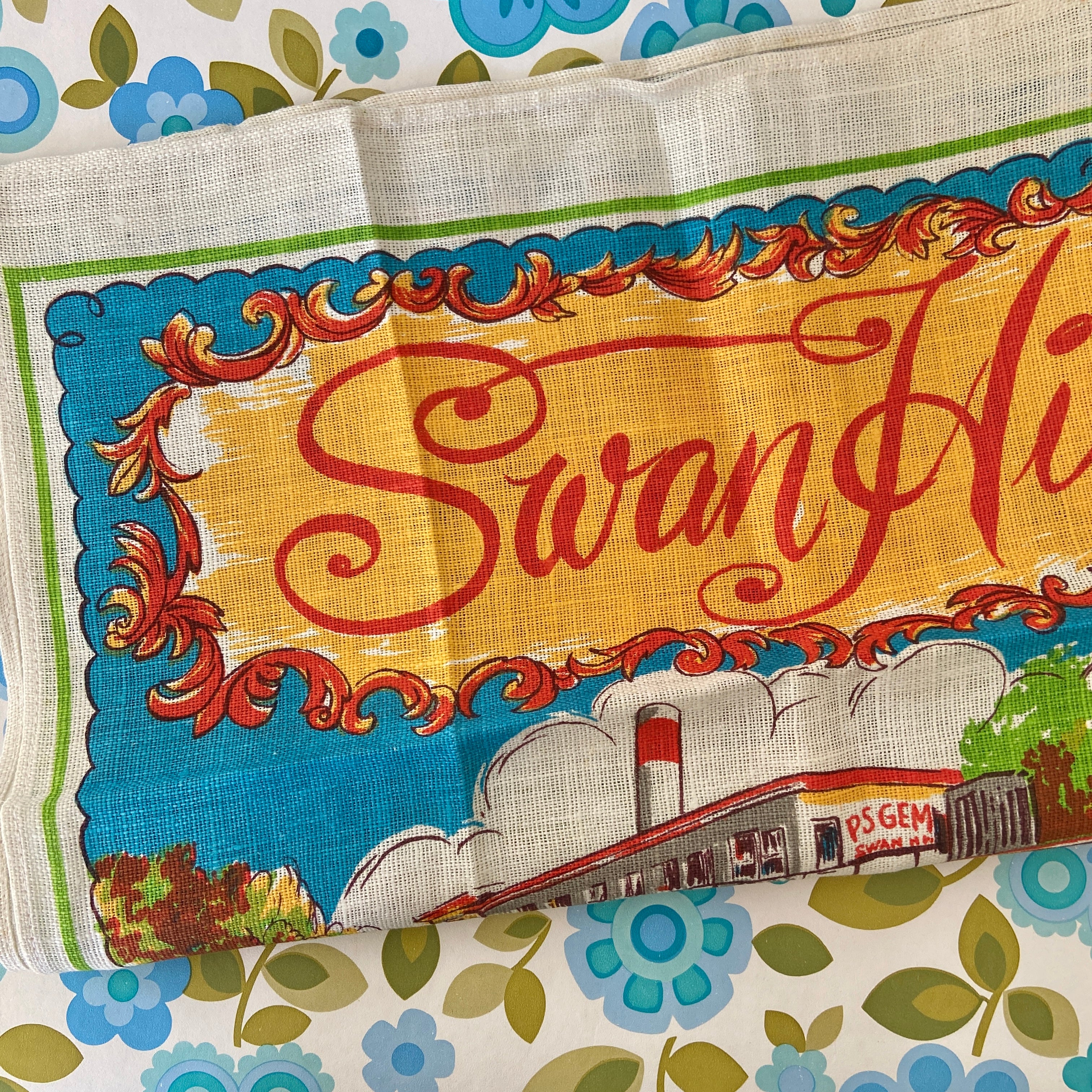 SWAN HILL Tea Towel Vintage Collectable Souvenir