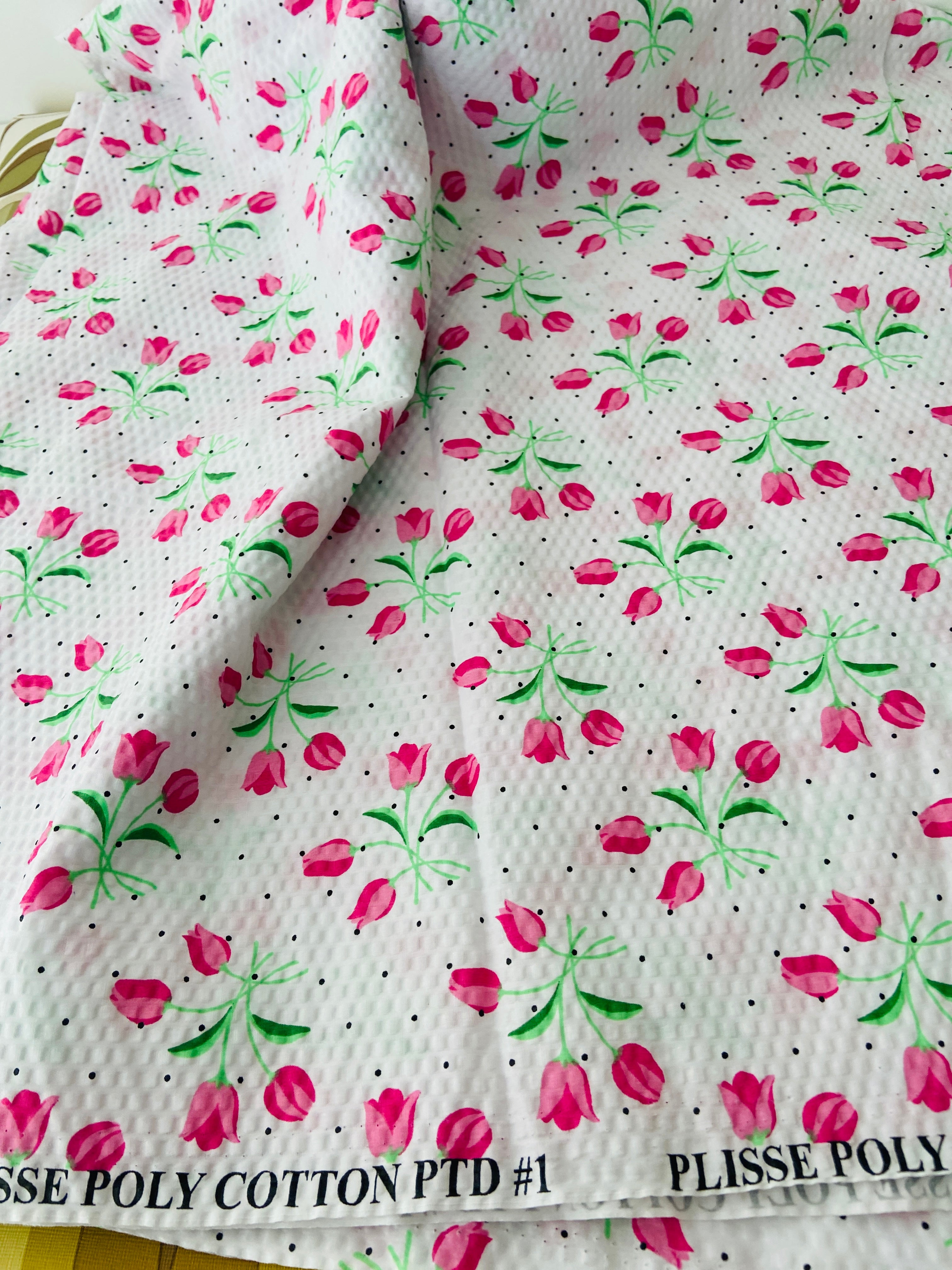 225cms MODERN Bright Pink & White Floral Cotton Crepe Fabric
