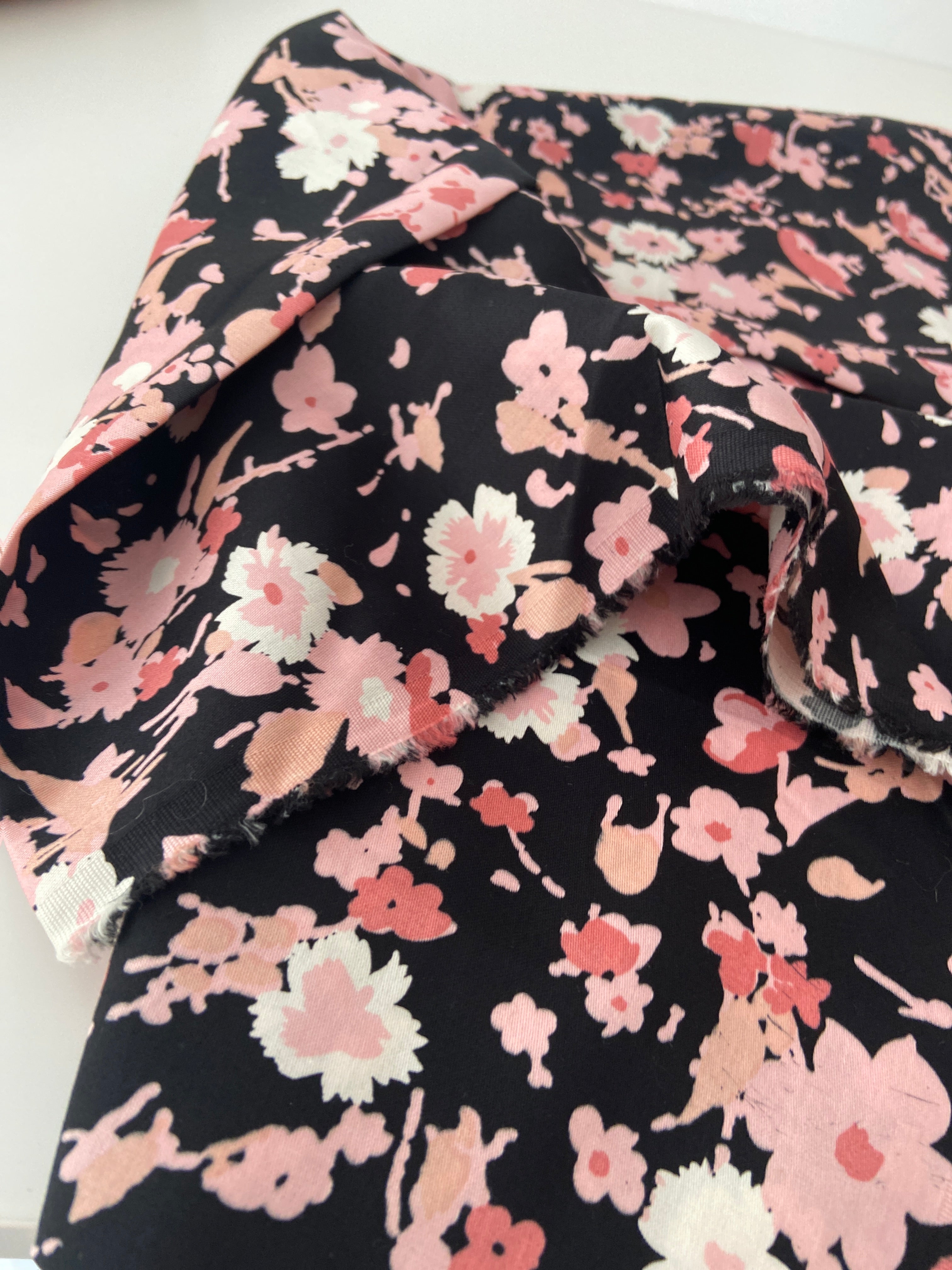 200cms MODERN Beautiful Floral Fabric DRESS
