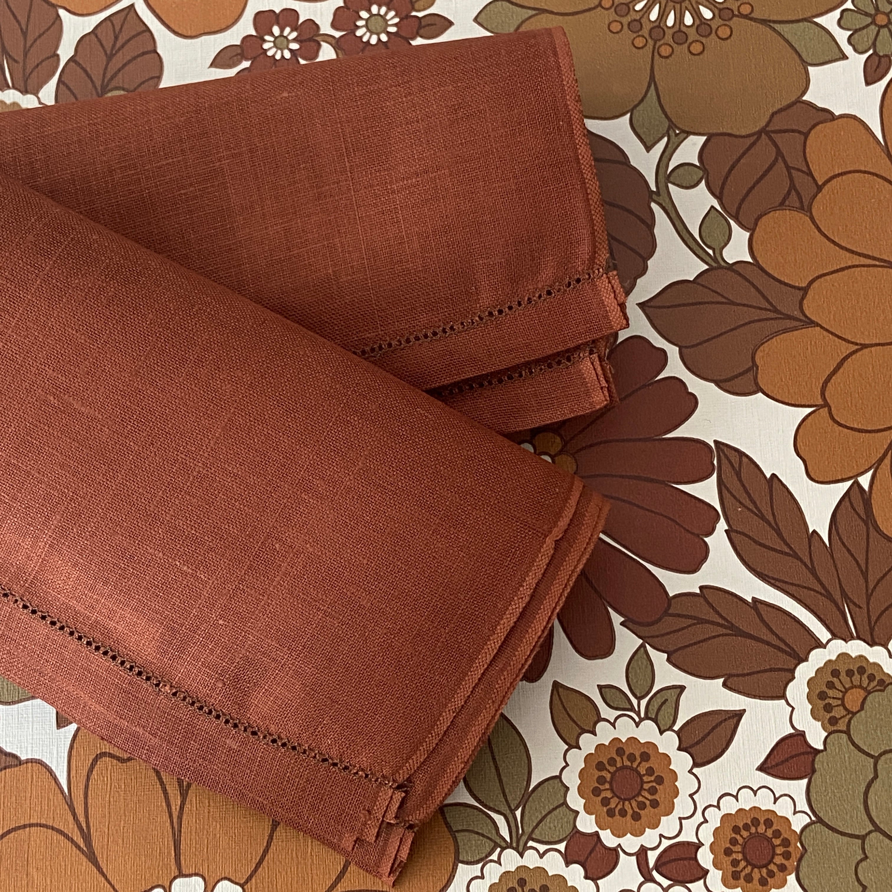 Pair BROWN Linen Collectable Tea Towel UNUSED