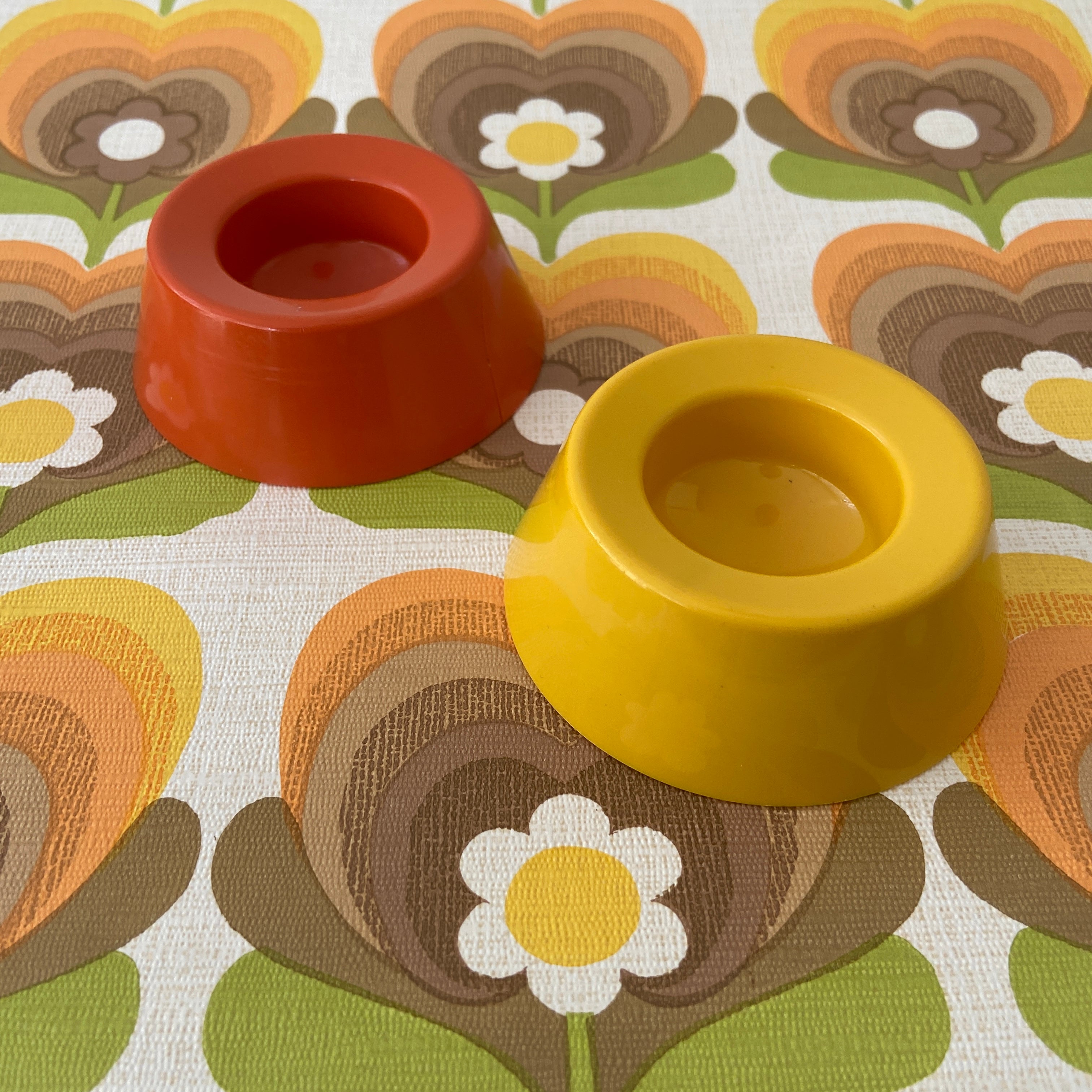 PAIR of Vintage Retro EGG Cups Bright PLASTIC