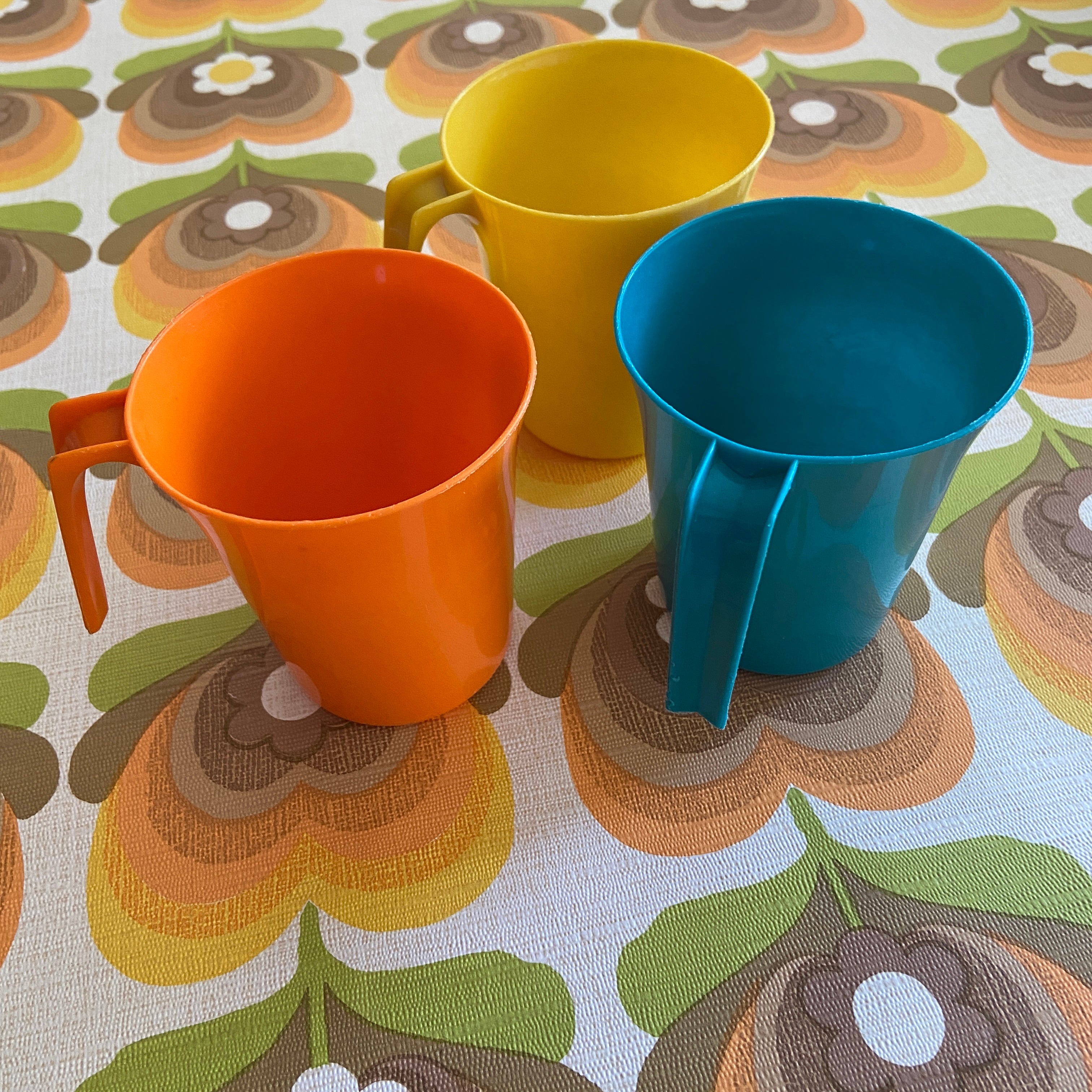 Retro Caravan Cups Camping PLASTIC Vintage