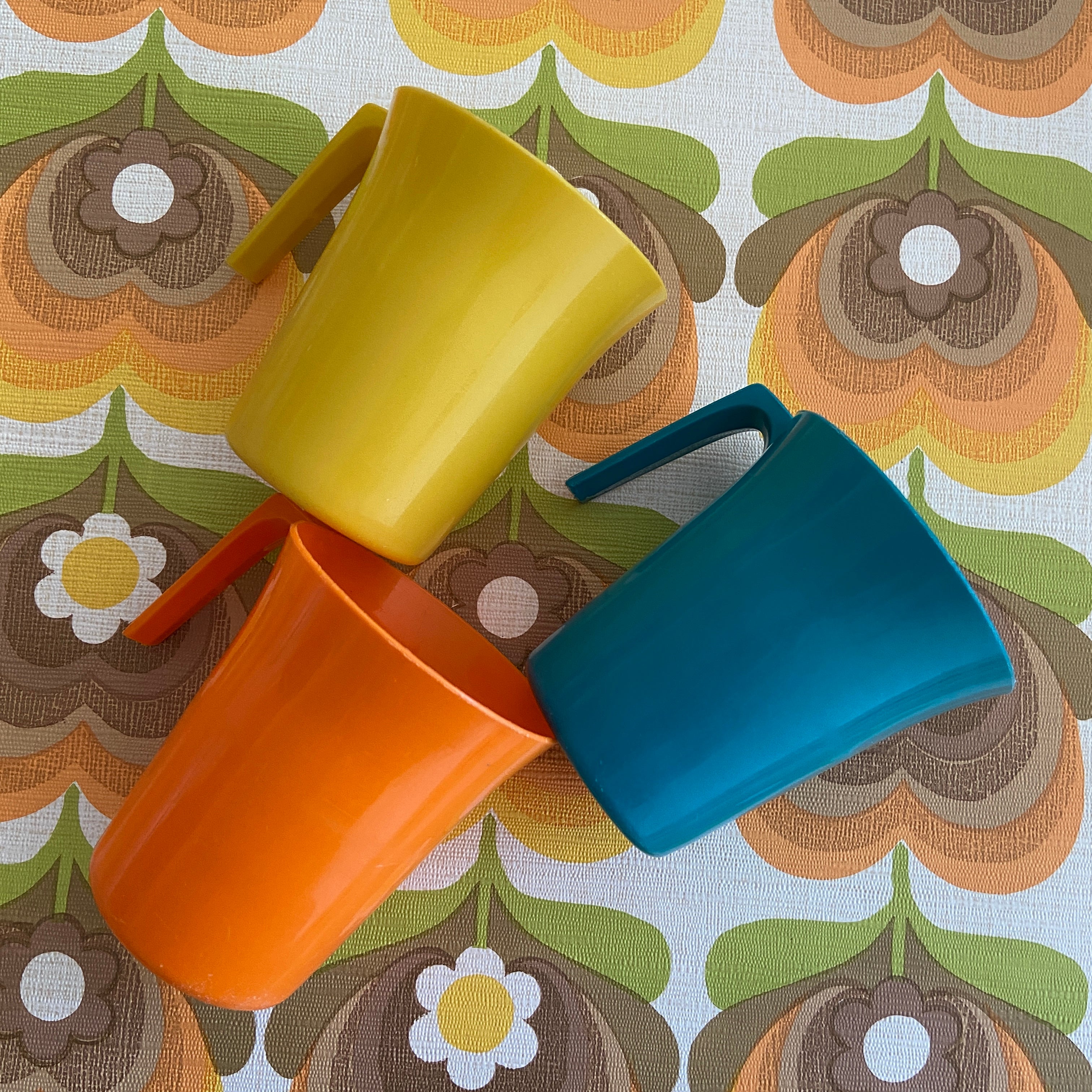 Retro Caravan Cups Camping PLASTIC Vintage