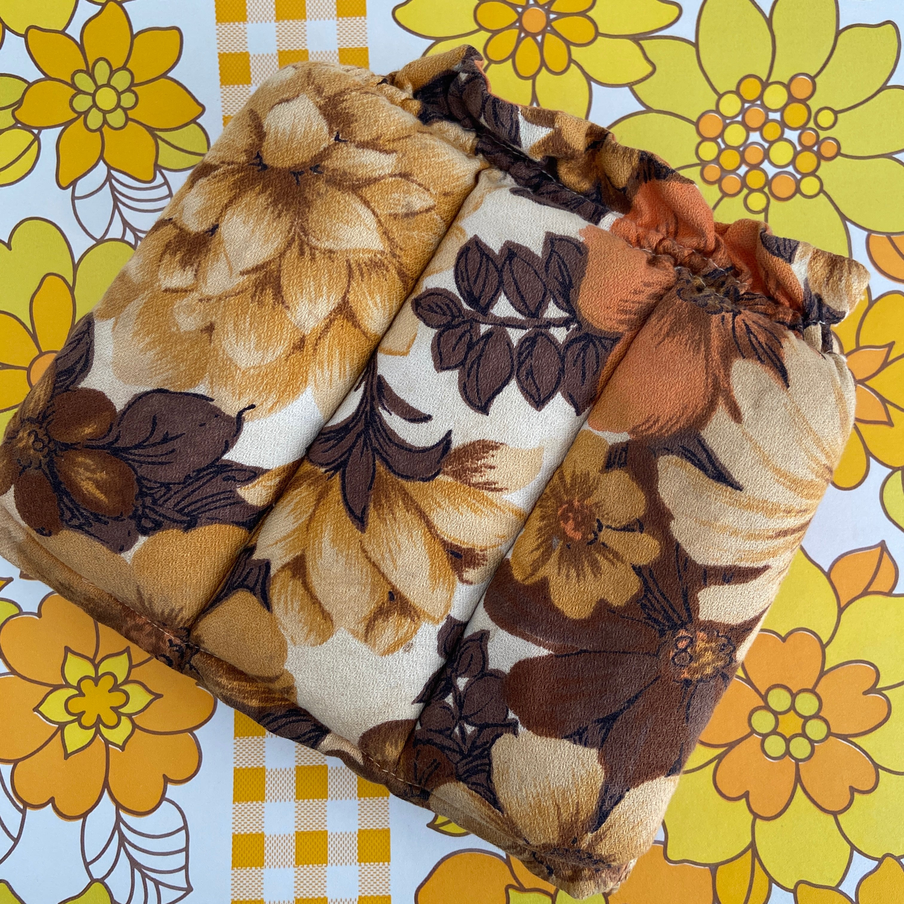 Retro Brown Floral Print Tea COSY 70's Kitchen