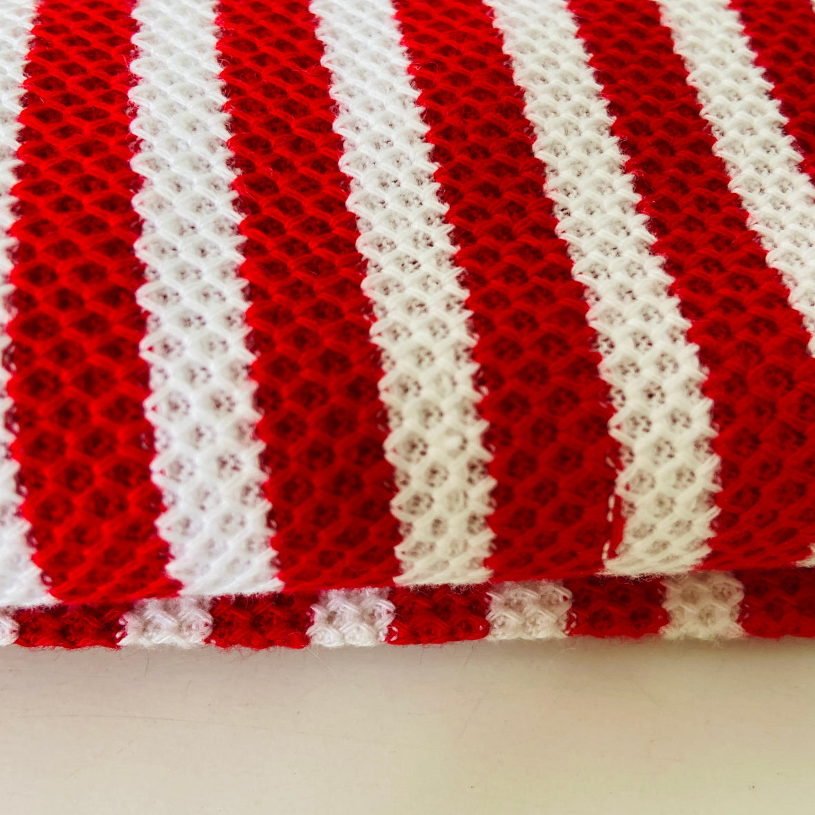approx 280cms FAB Red & White Striped FABRIC Beach Bag Clothing