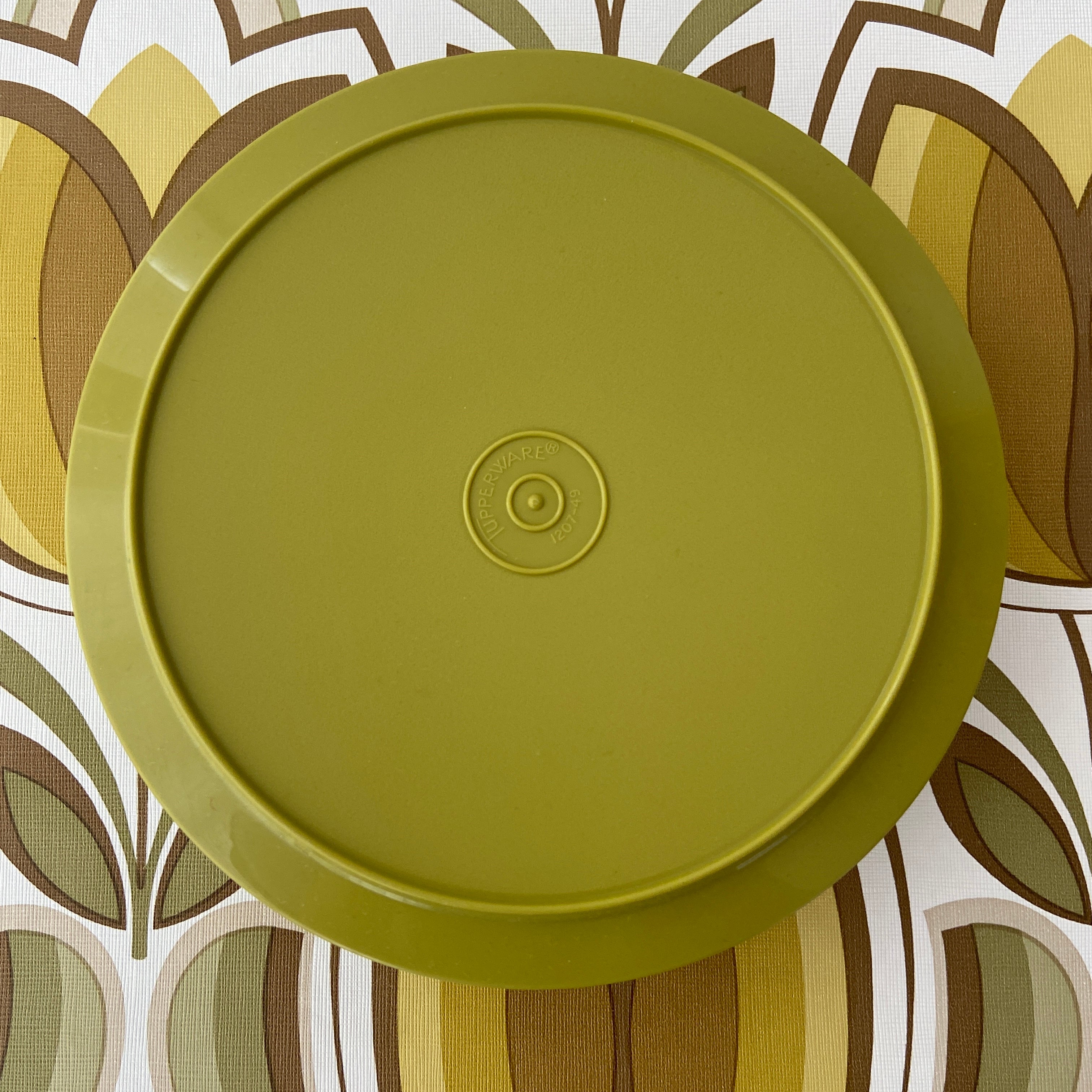 Green BRIGHT TUPPERWARE Retro Container 70's Kitchen