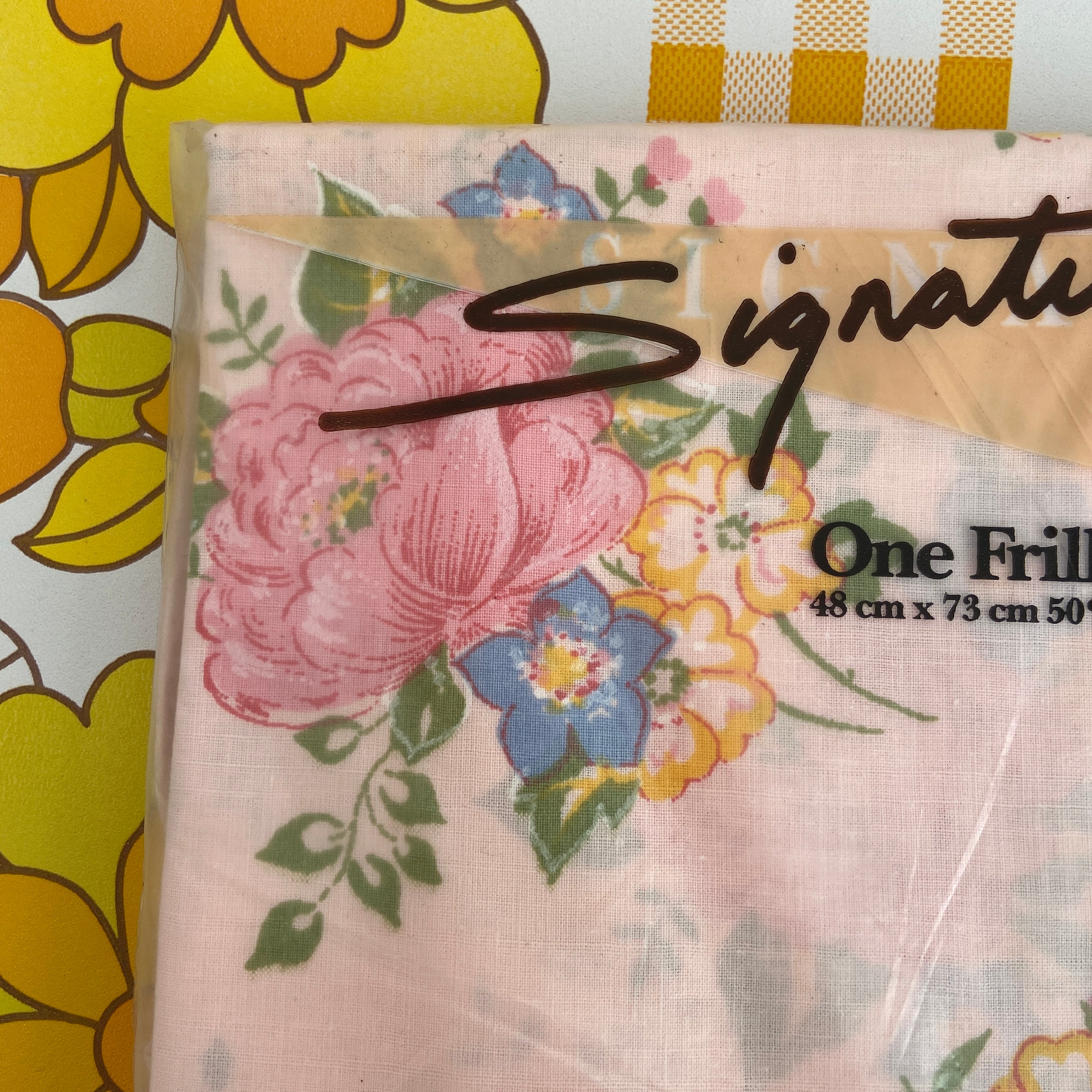 One Frilled Pillow Case Retro Pink Floral Girls Bedroom