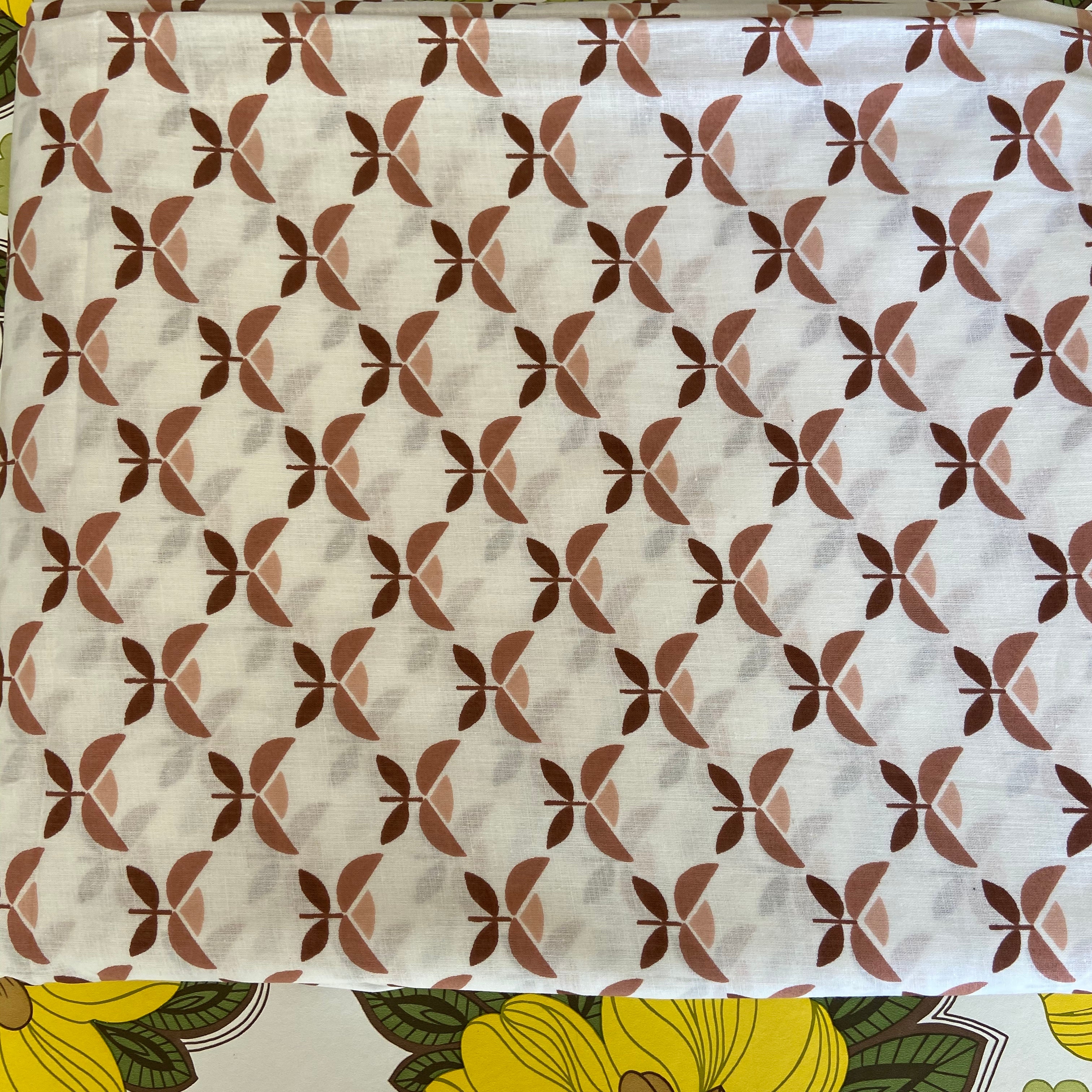 VINTAGE Cotton Sheet Fabric UNUSED Cute Design CRAFT