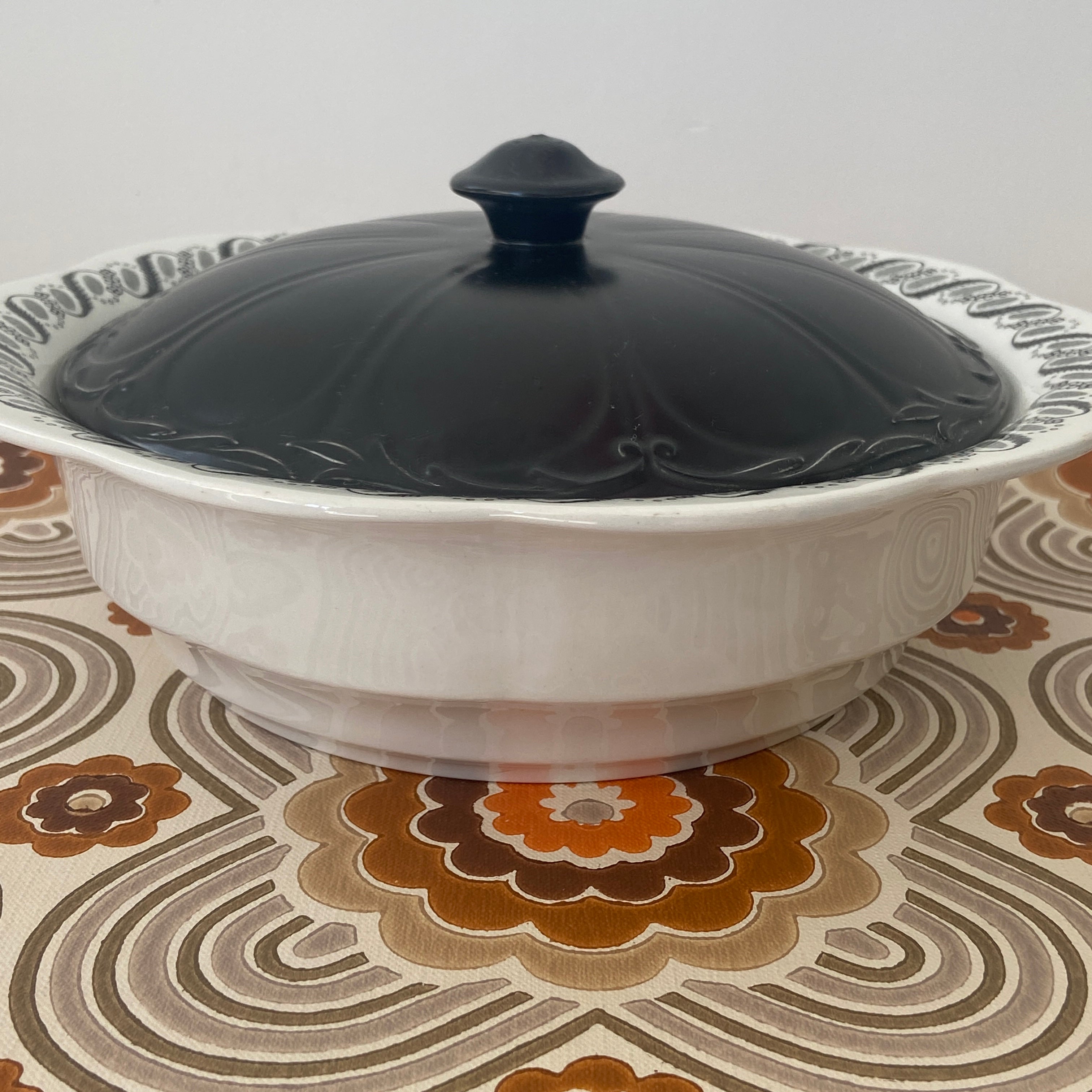 Vintage Sterling Victoria J & G Meakin Staffordshire