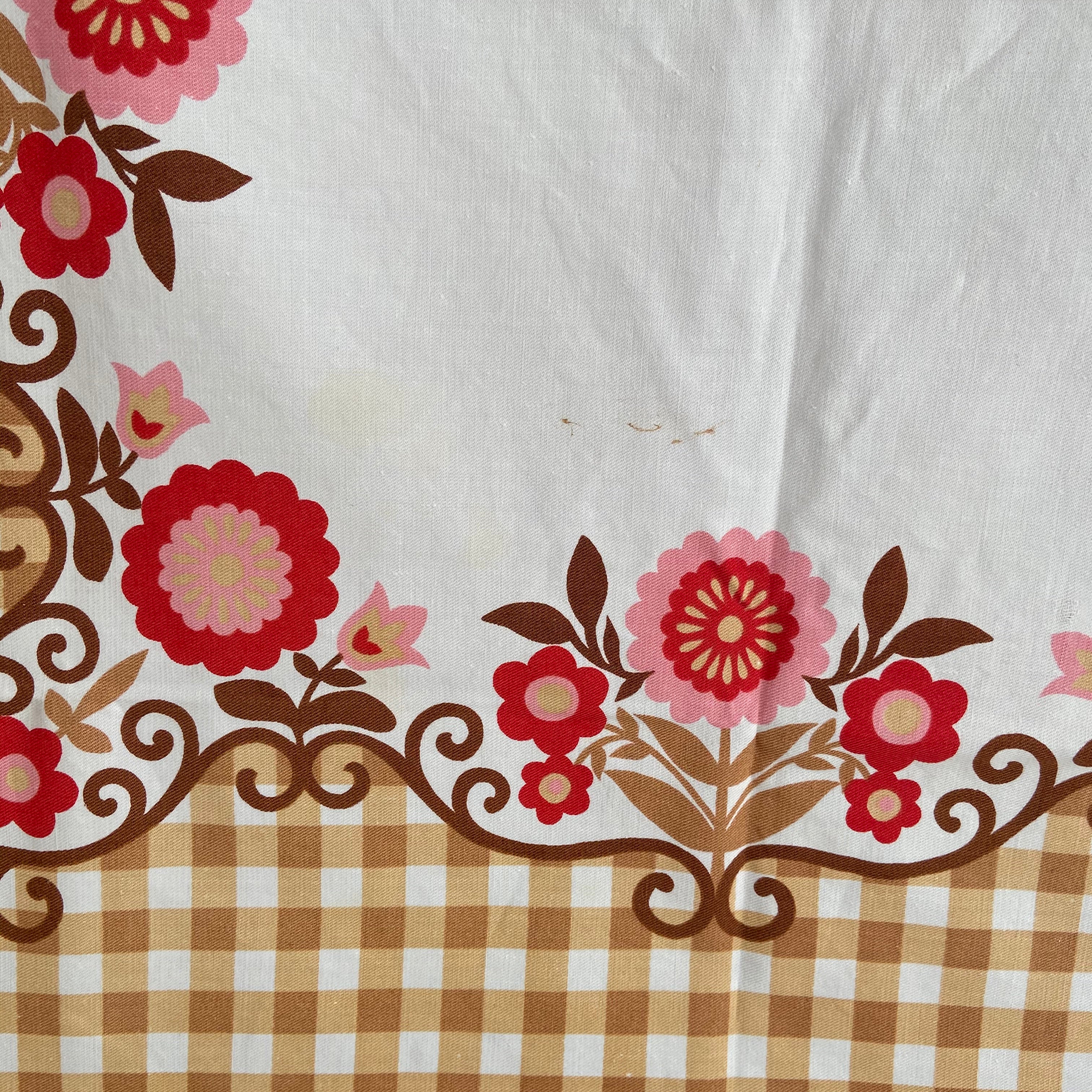 RETRO Table Cloth Floral Cotton Caravan Camping