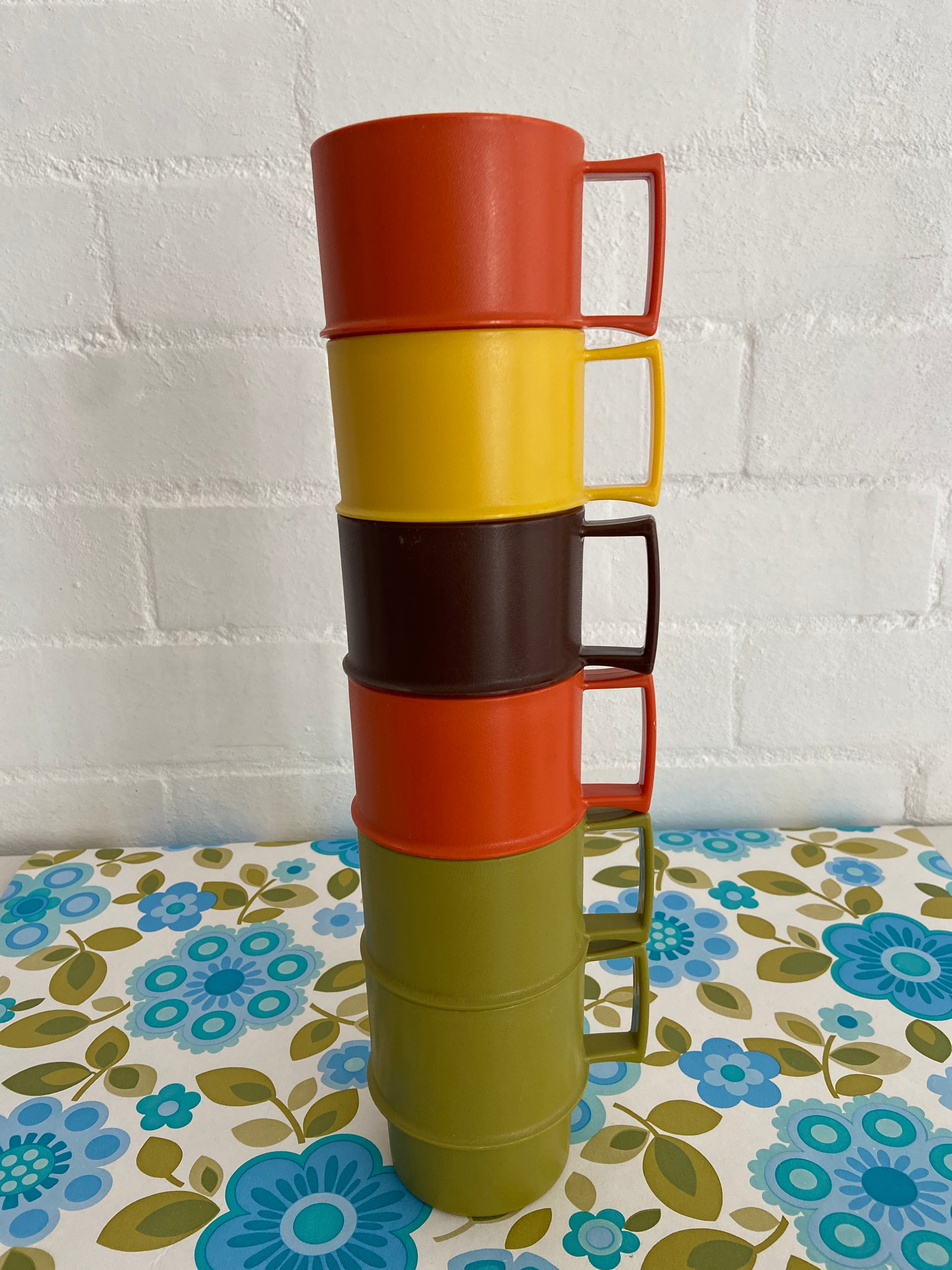 TUPPERWARE Retro Cup Caravan Camping VINTAGE 70's Brown