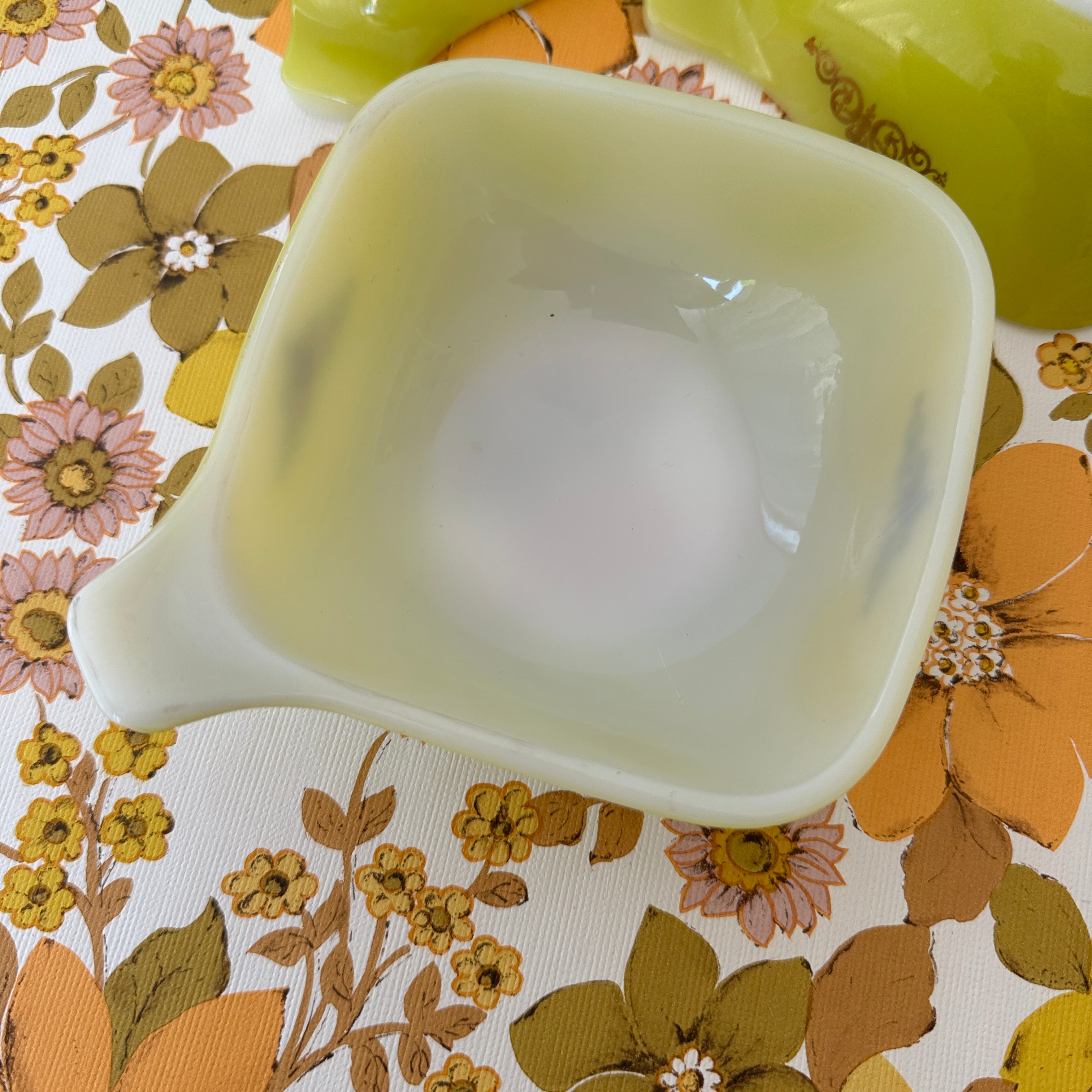 SET of Three Pyrex Ramekins