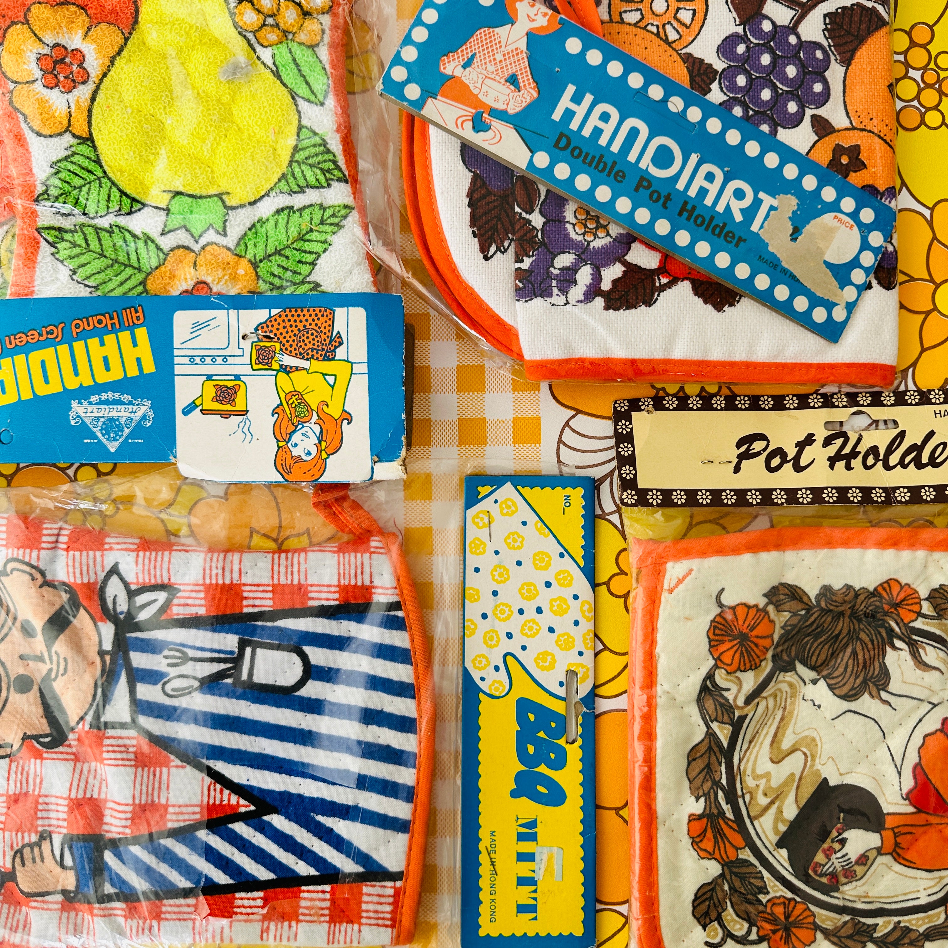 Oven Mitts | Pot Holders | Tea Cosies