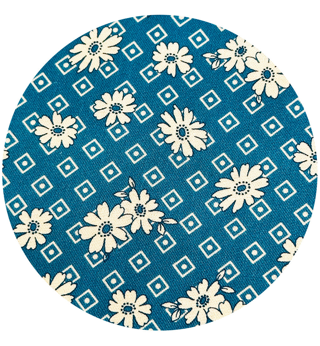 Robert Kaufman - Daisy Blue Cotton Floral Fabric