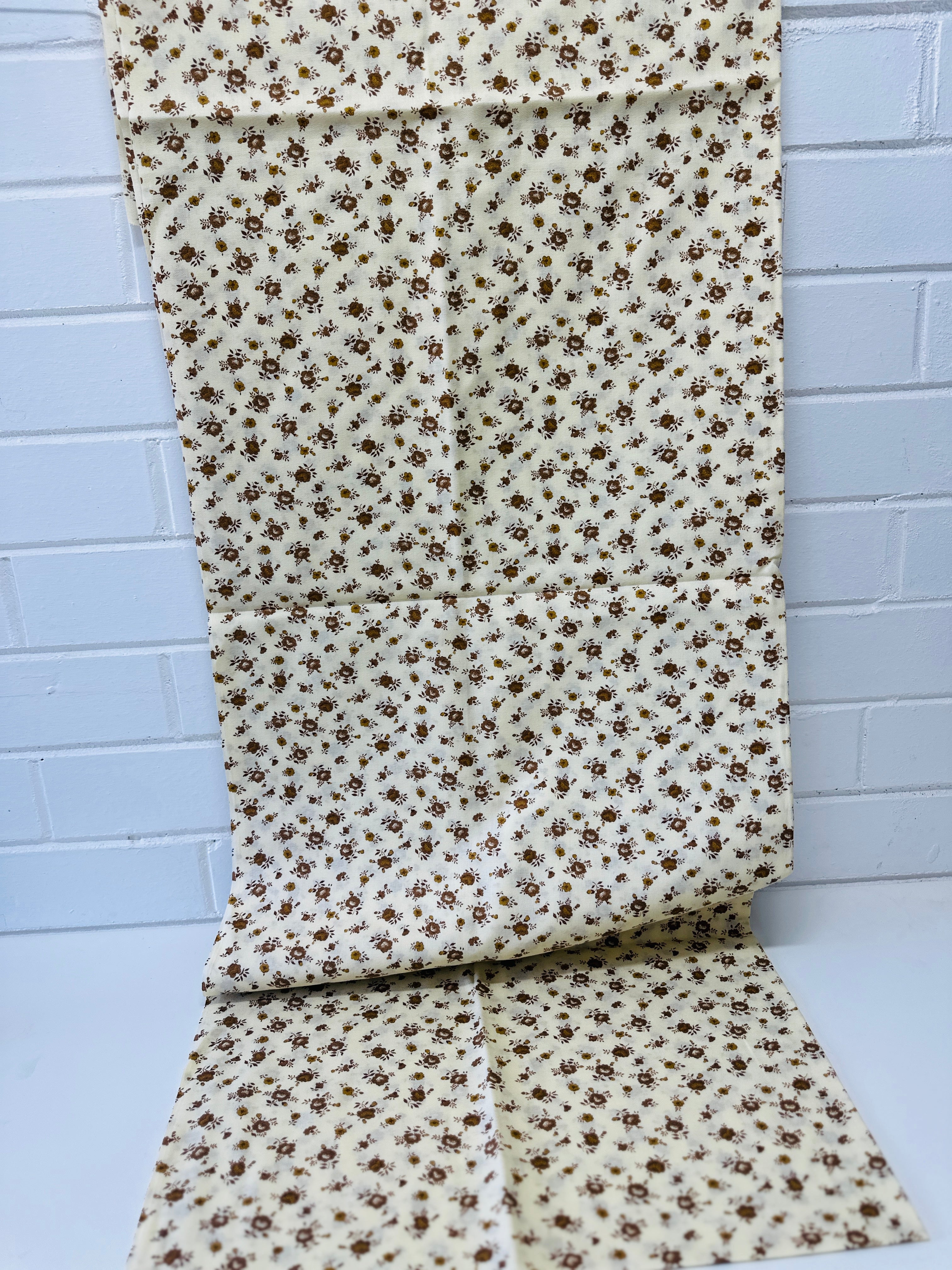 240cms SWEET Brown Floral Vintage Fabric