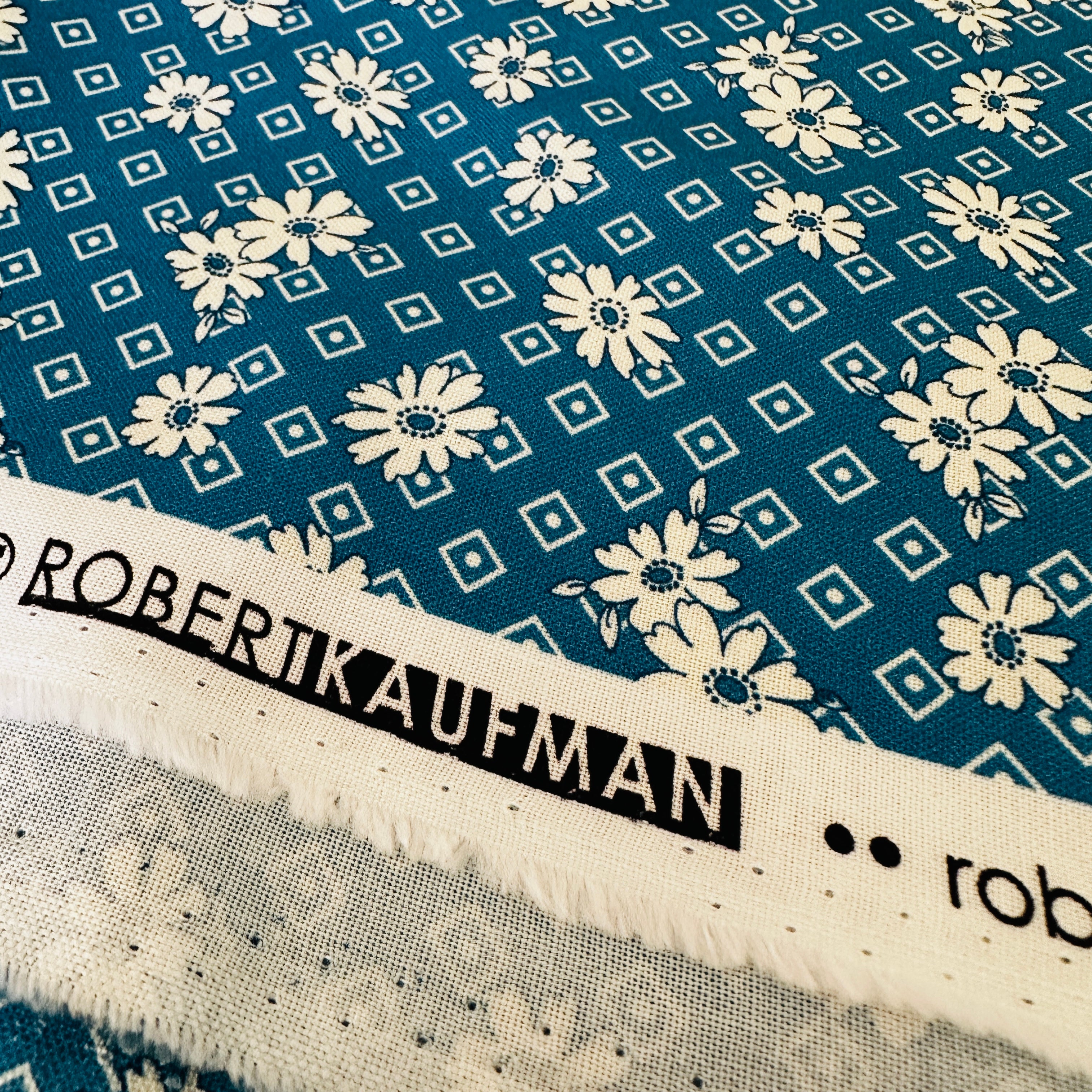 Robert Kaufman - Daisy Blue Cotton Floral Fabric