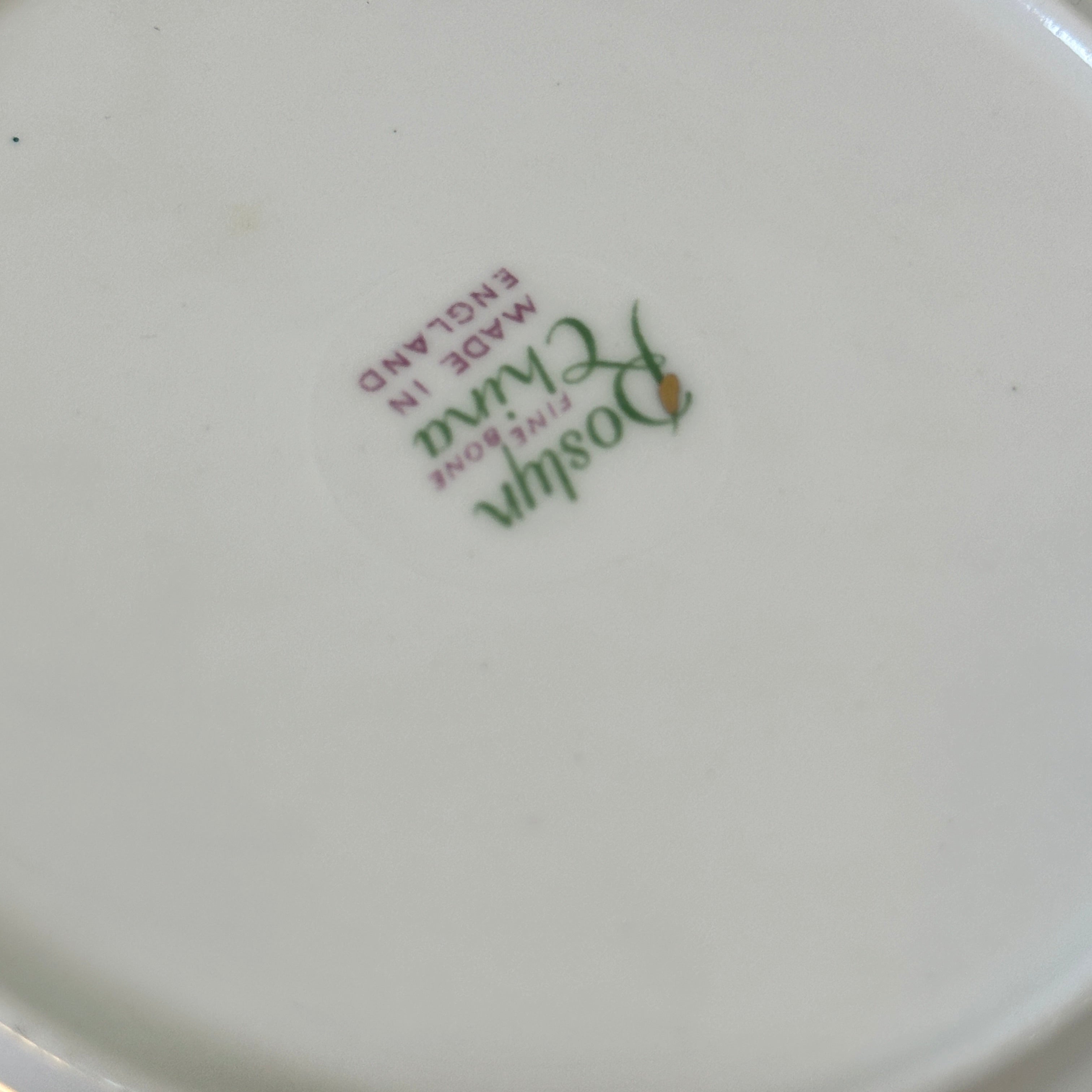ROSLYN Vintage Pretty Plate England