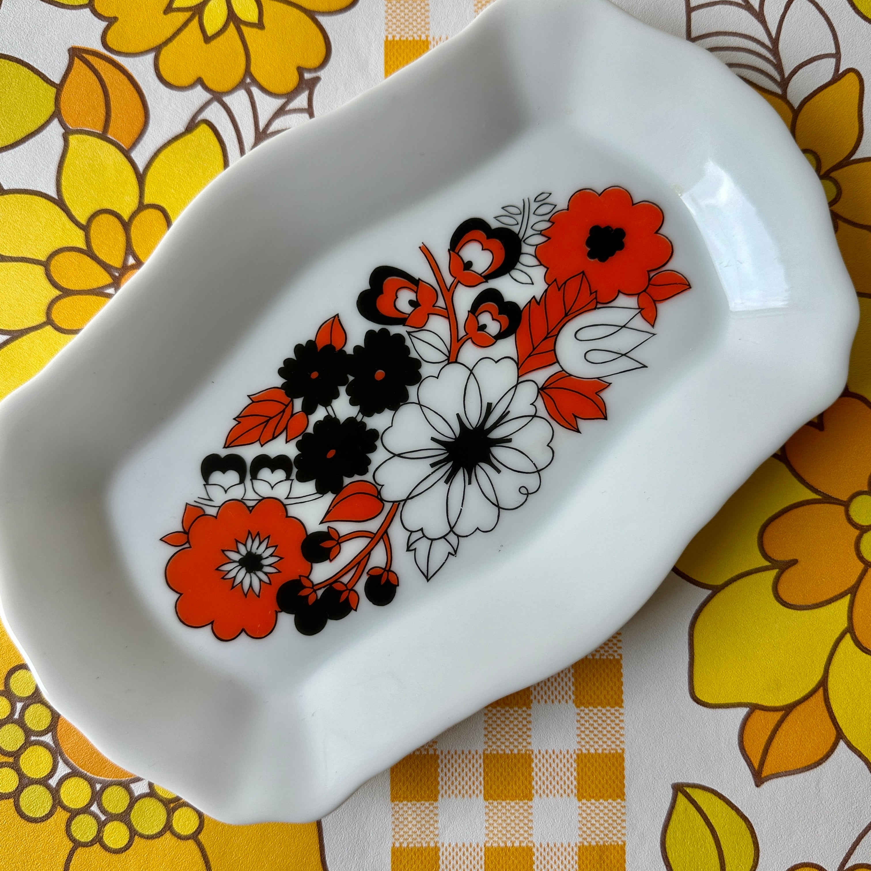 Retro WESTMINSTER Vintage Floral Pimpernel DISH